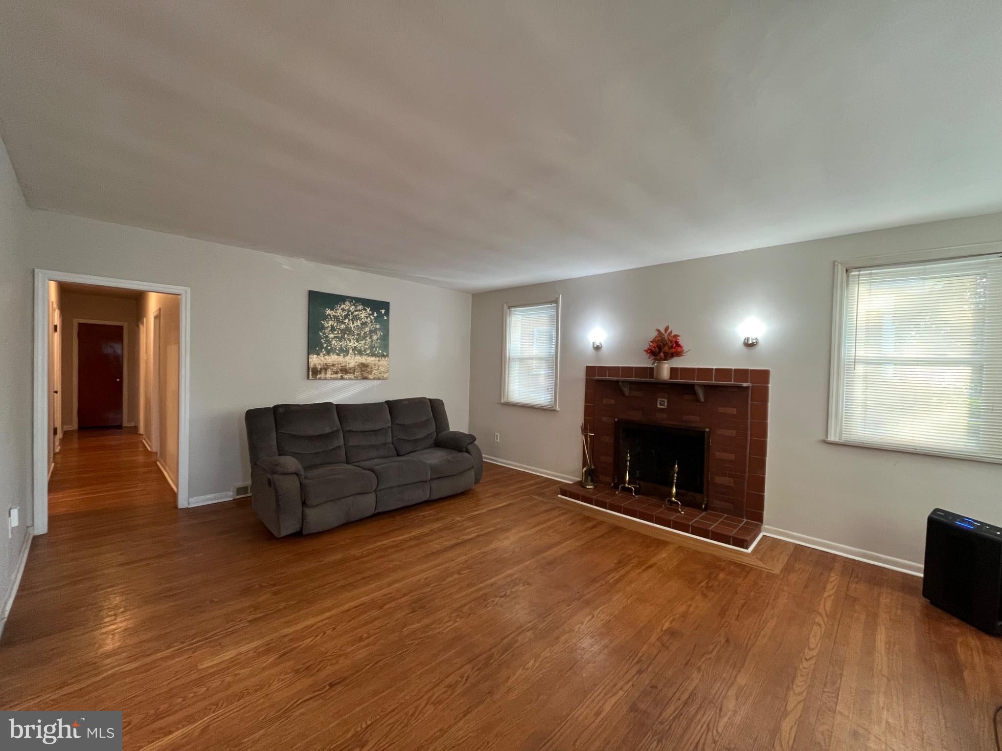 318 PROVIDENCE ROAD W