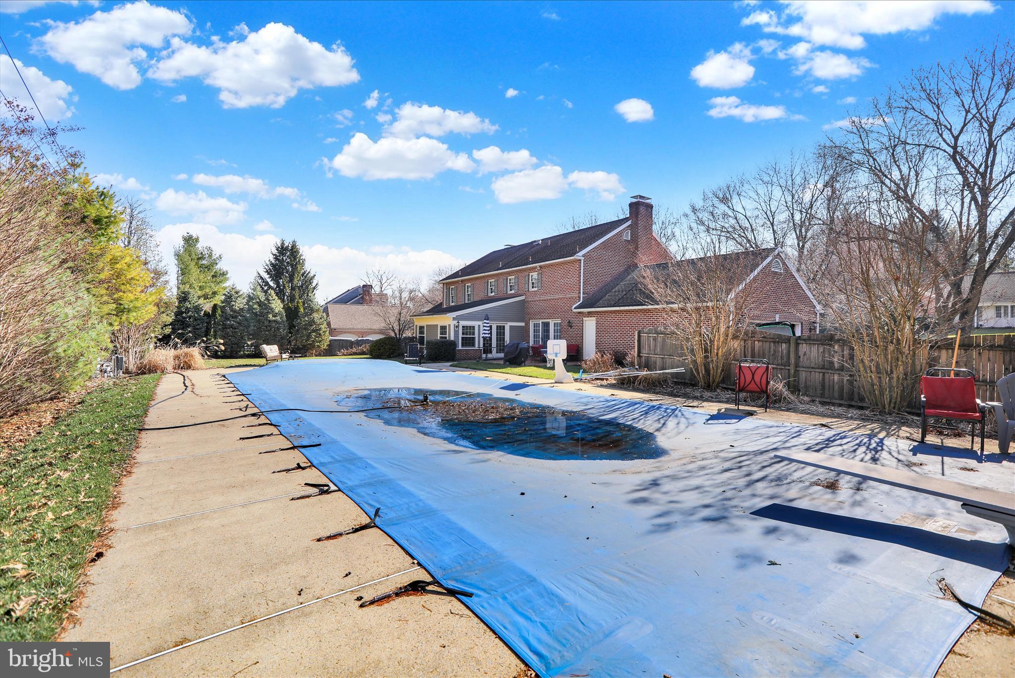 BIRDLAND - Residential