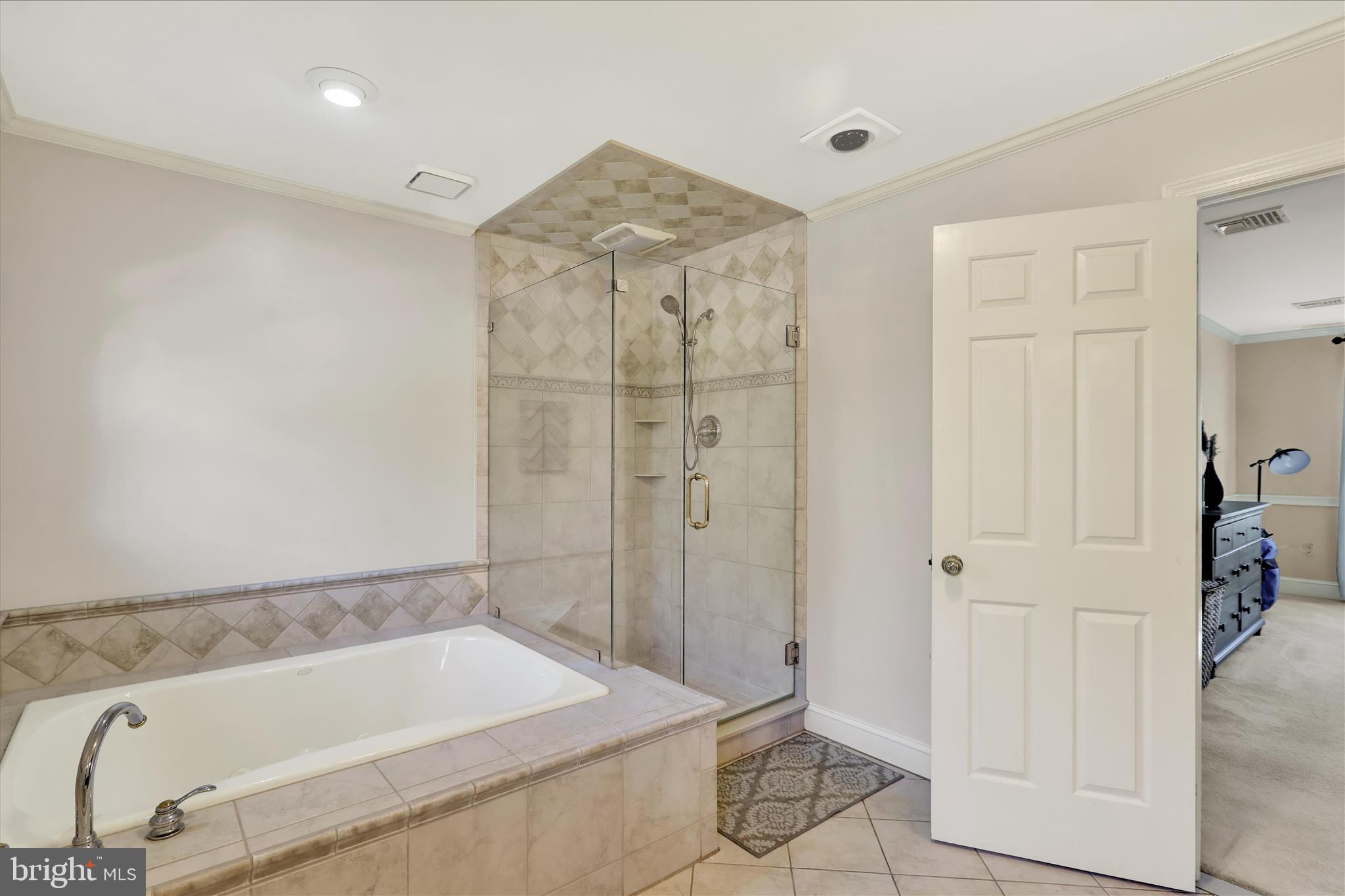 BIRDLAND - Residential