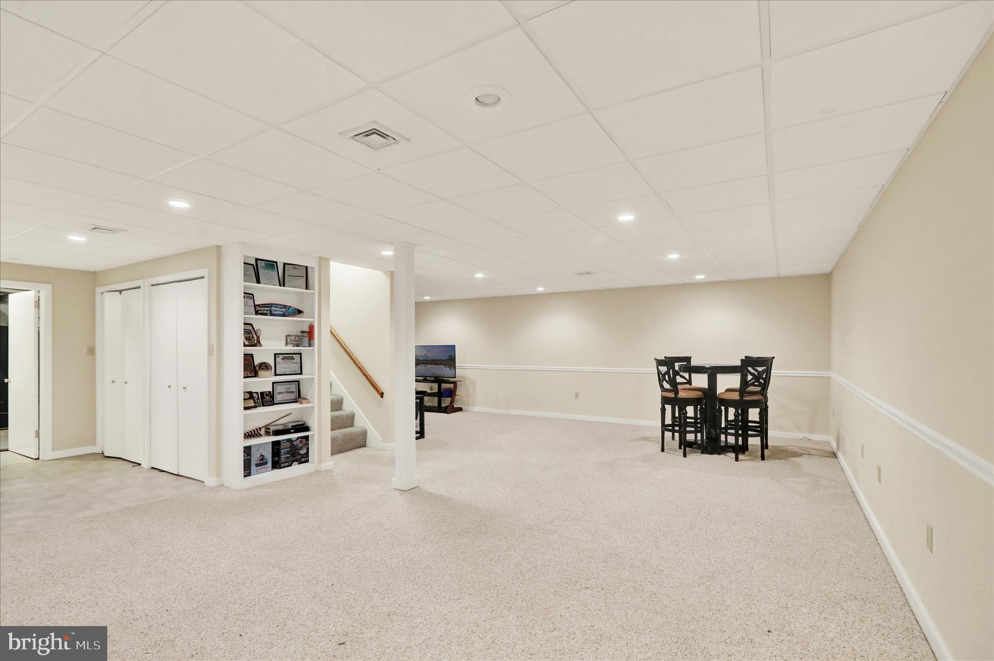 BIRDLAND - Residential