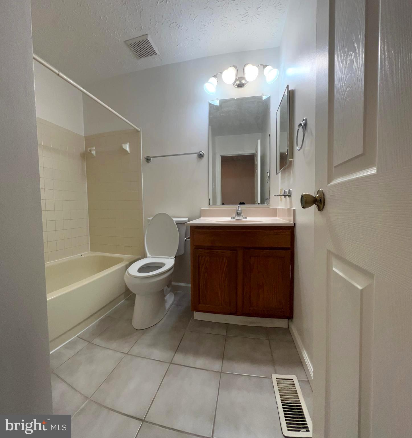 ROBIN MEADOWS - Residential