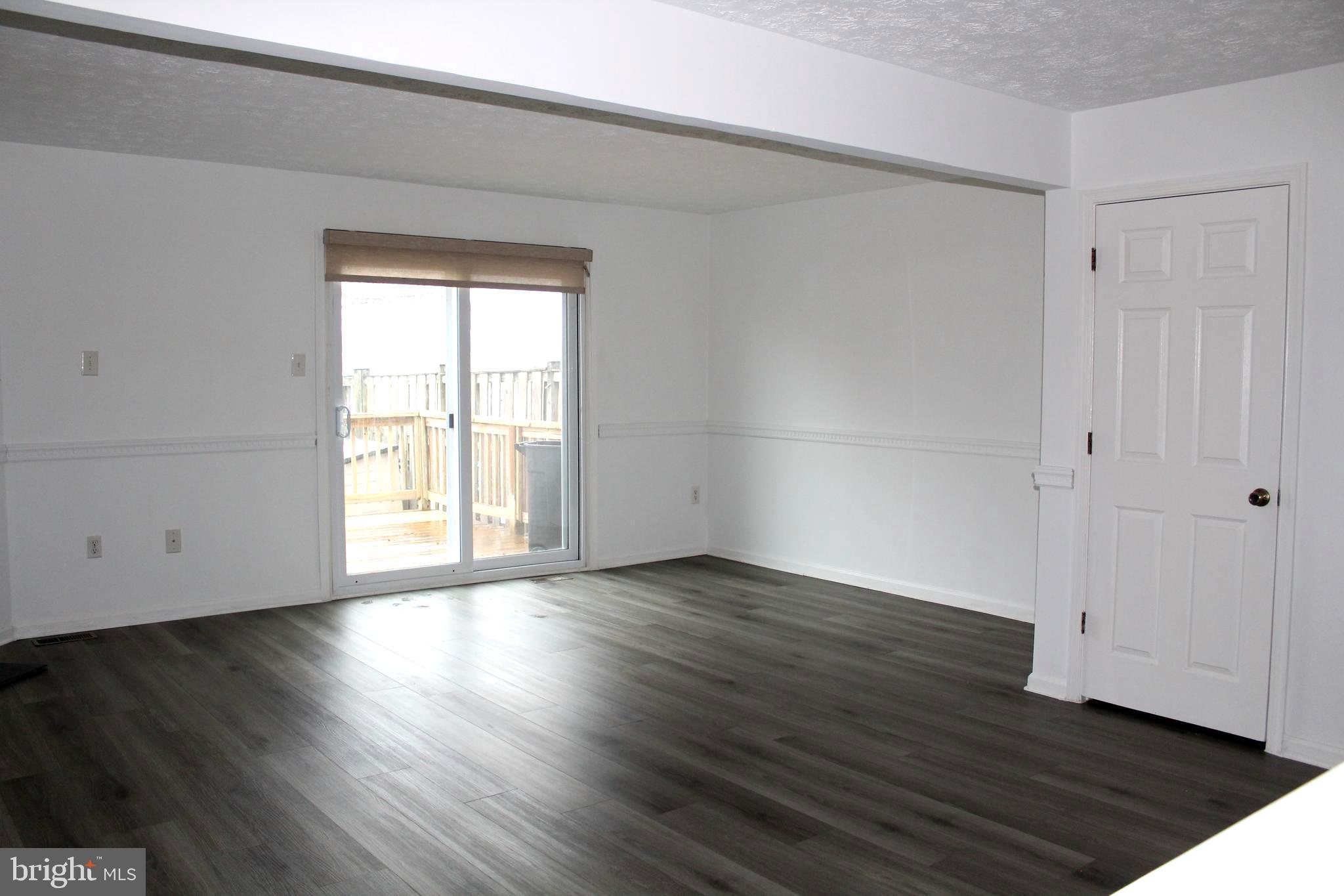 ROBIN MEADOWS - Residential