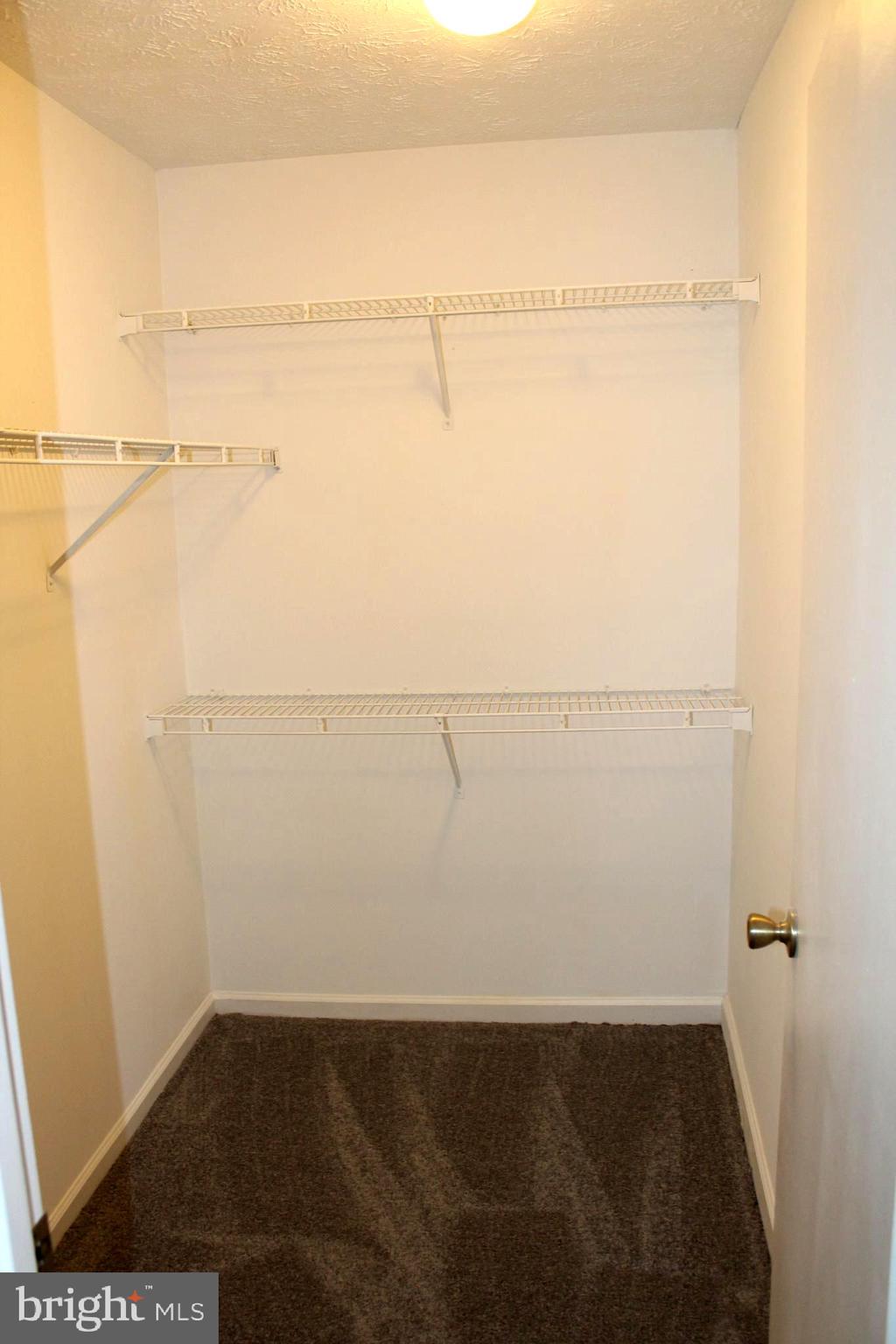 ROBIN MEADOWS - Residential