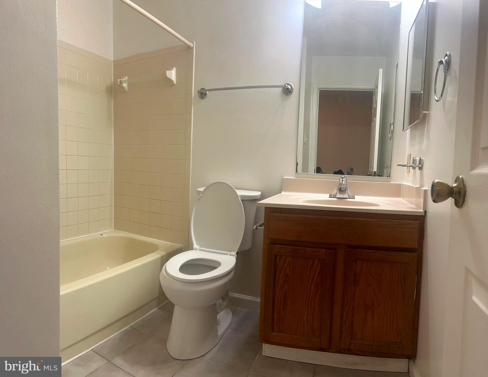 ROBIN MEADOWS - Residential