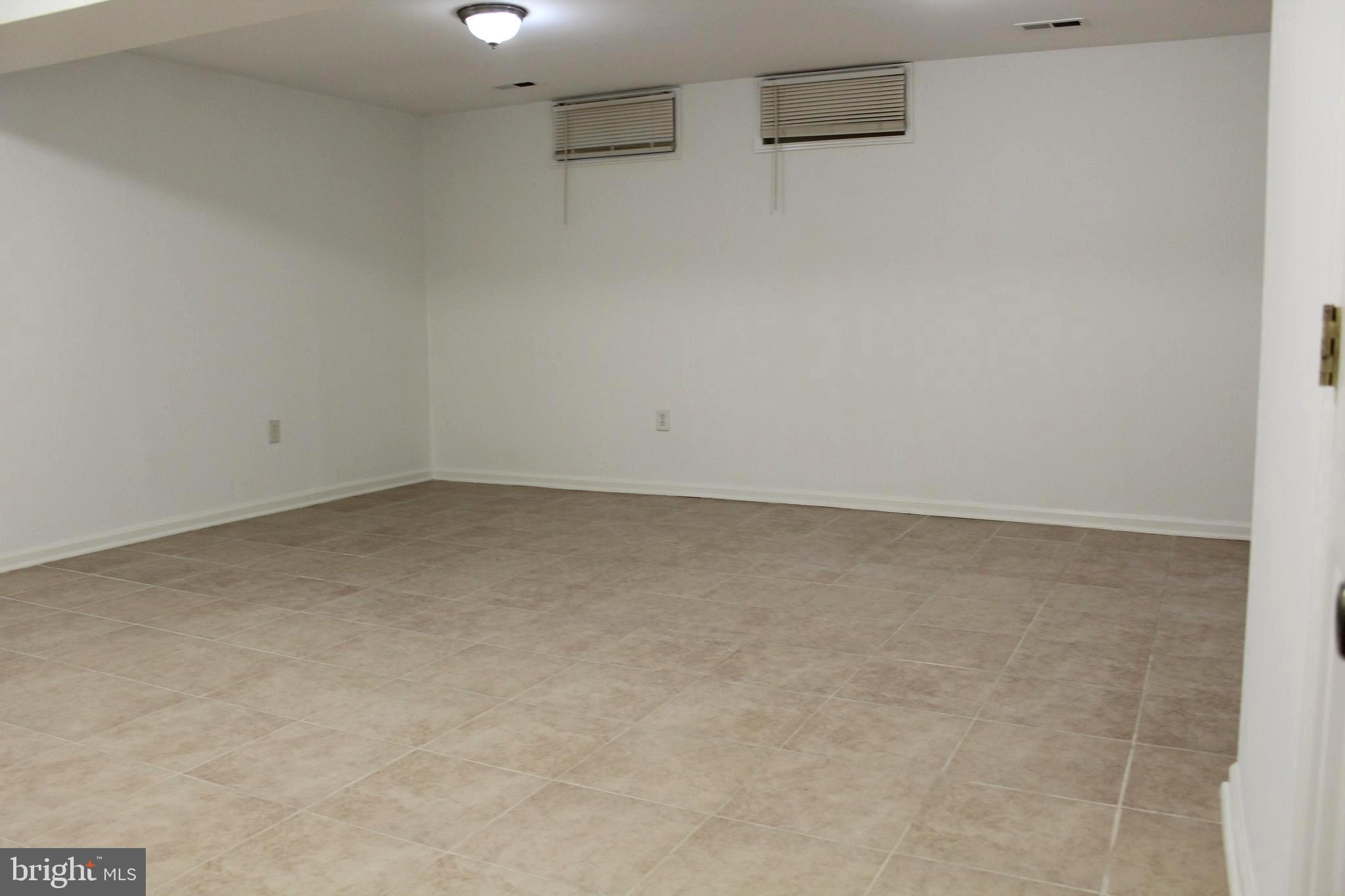 ROBIN MEADOWS - Residential