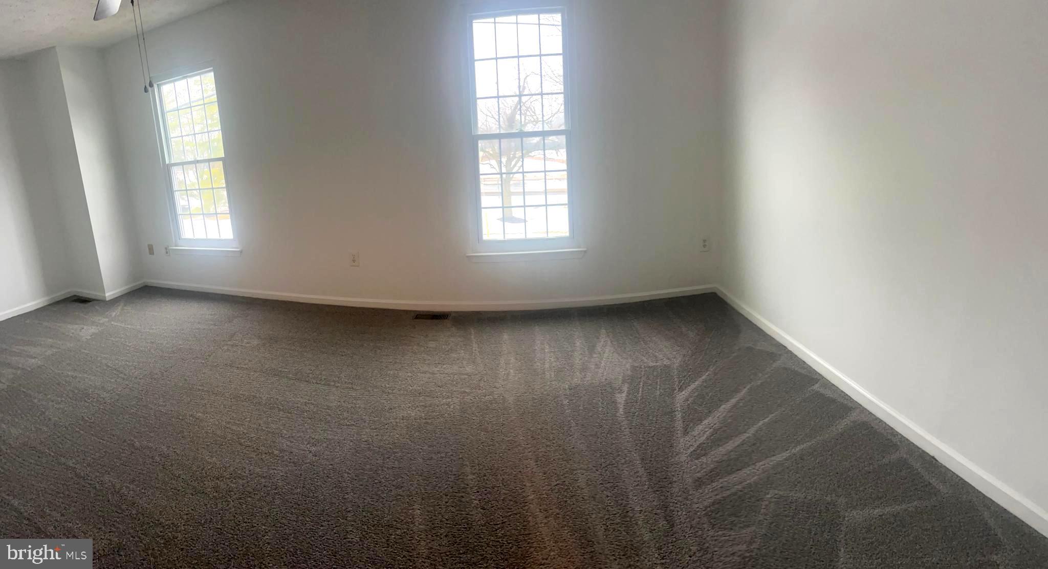 ROBIN MEADOWS - Residential