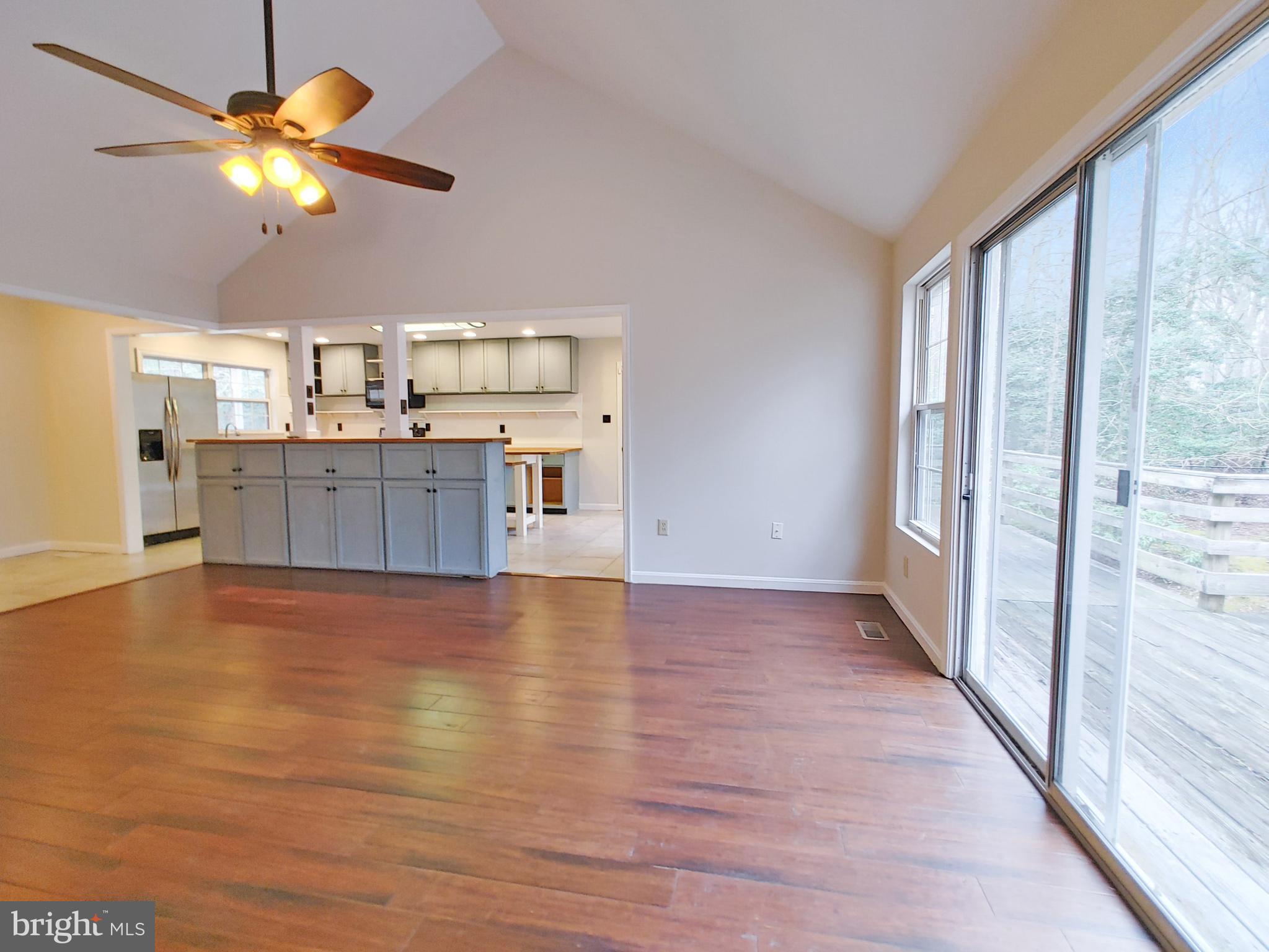 WHITE SANDS - Residential