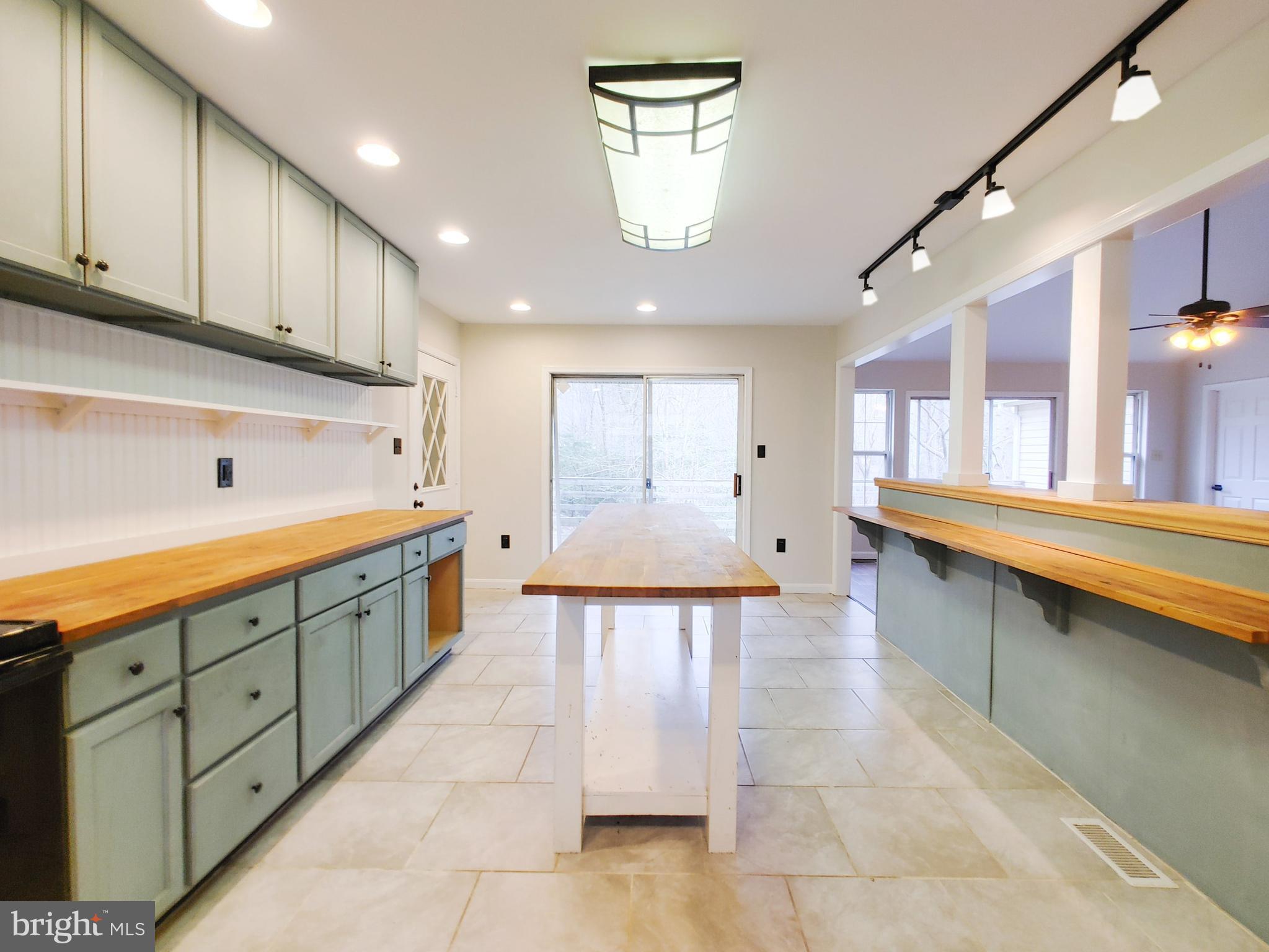 WHITE SANDS - Residential