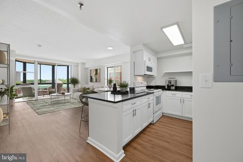 Photo of 24 Courthouse Square #603, ROCKVILLE, MD 20850 (MLS # MDMC2228482)
