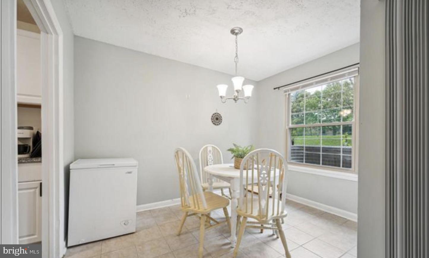 MARLOW TOWERS CONDOMINIUMS - Residential