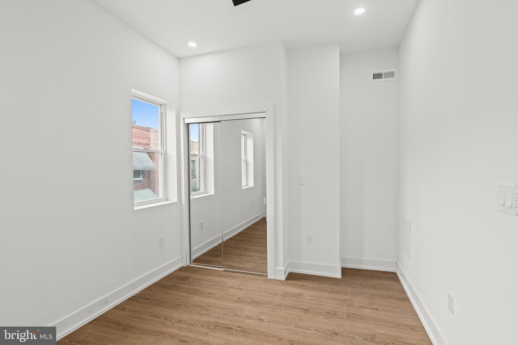 PHILADELPHIA (SOUTH) - Residential