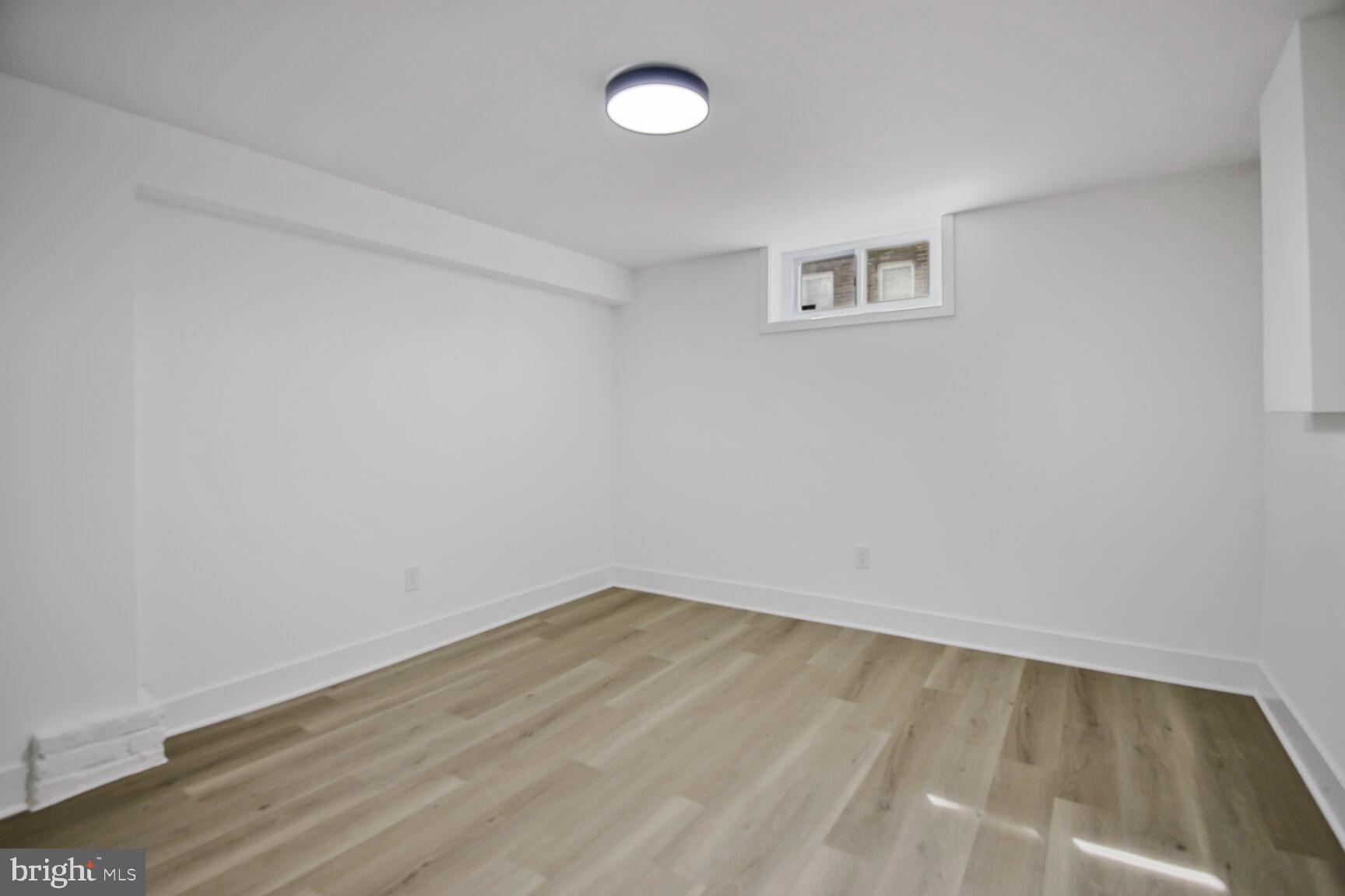 WOODSIDE - Residential