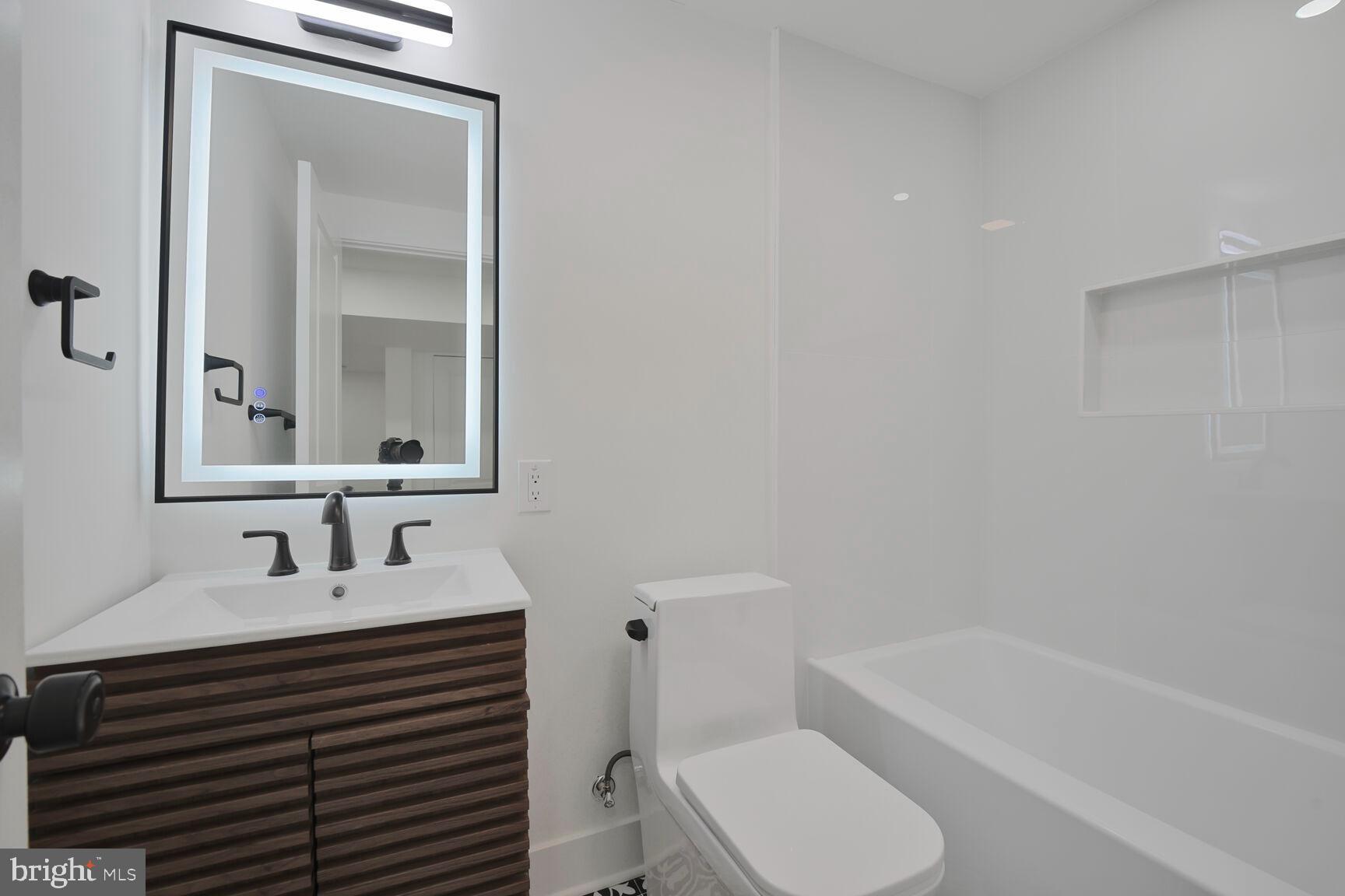 WOODSIDE - Residential