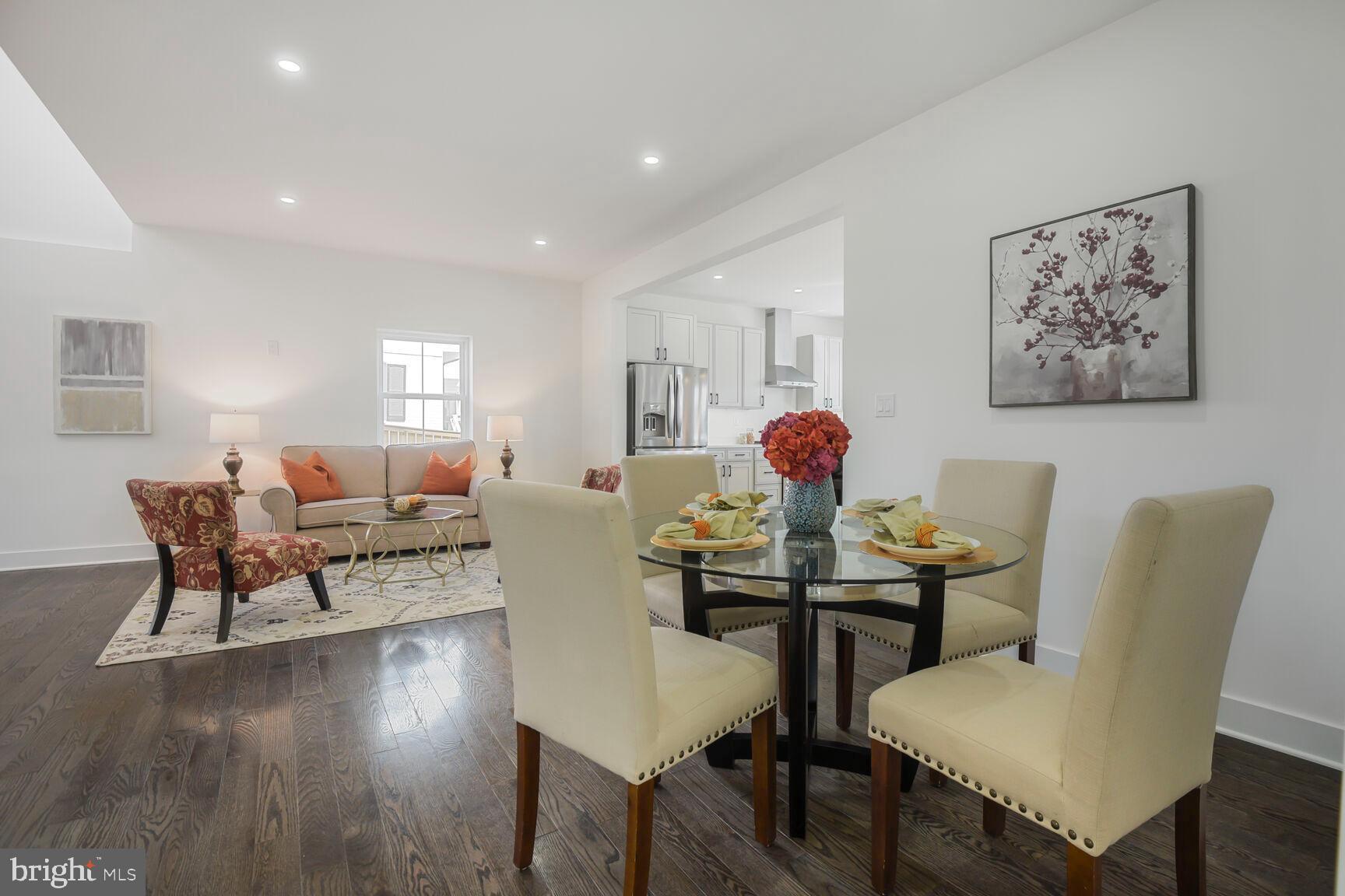 WOODSIDE - Residential