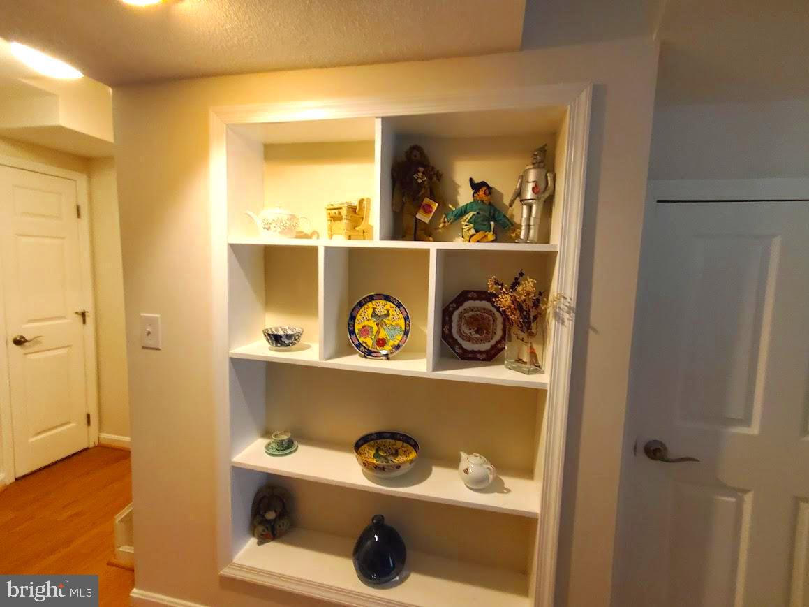 ROBERTS FIELD - Residential