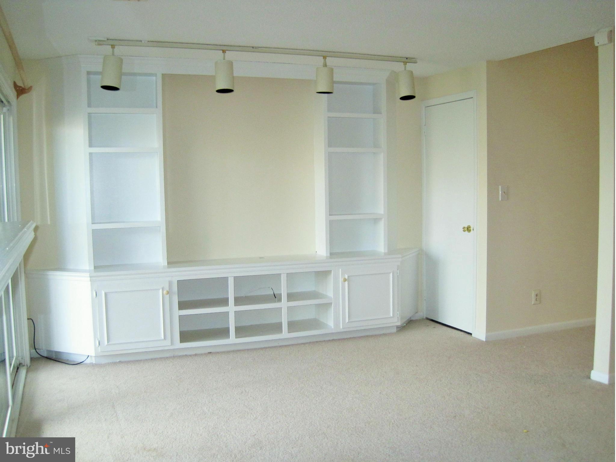 LAKE RIDGE - Residential Lease