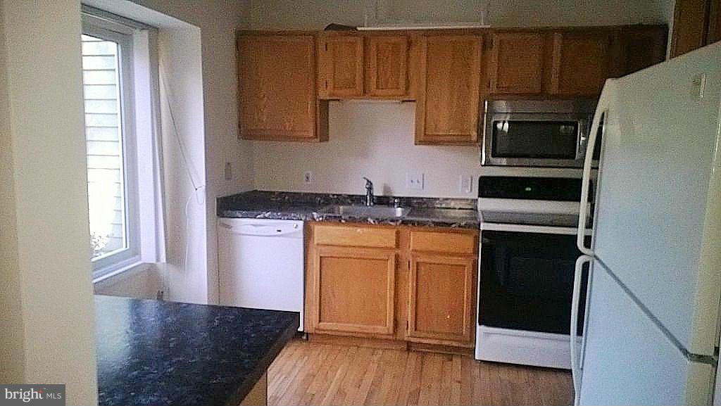 LAKE RIDGE - Residential Lease