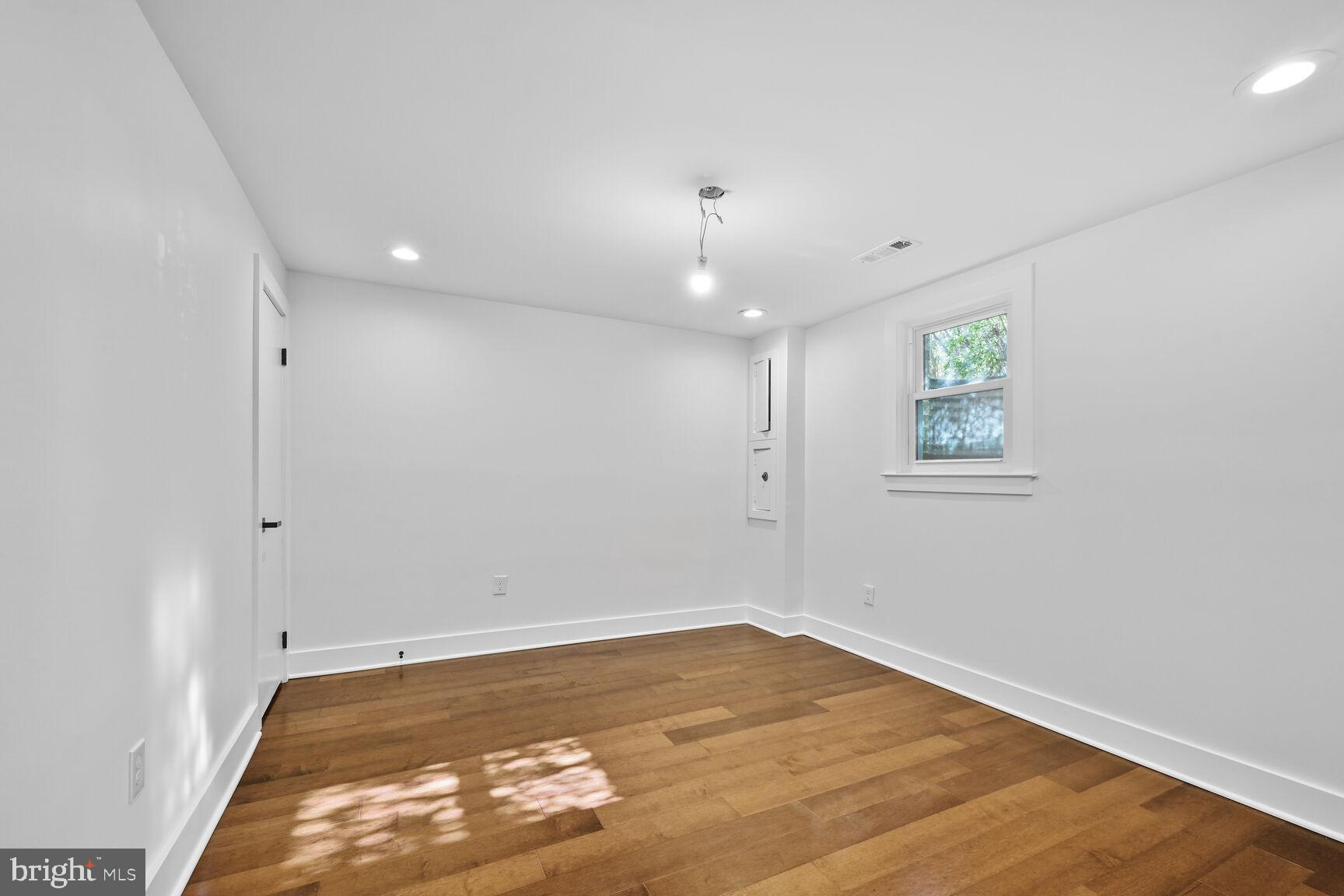 BETHESDA COURT - Residential Lease