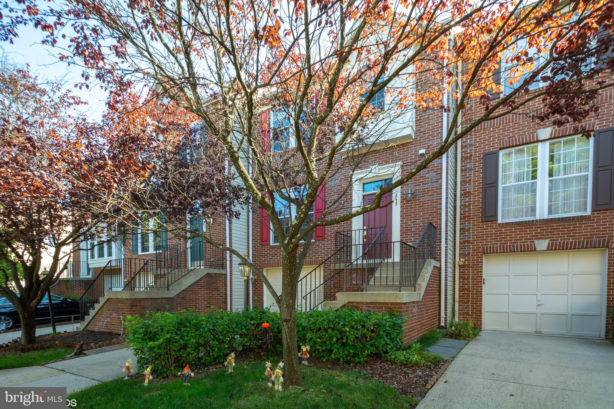 MADRILLON SPRINGS - Residential