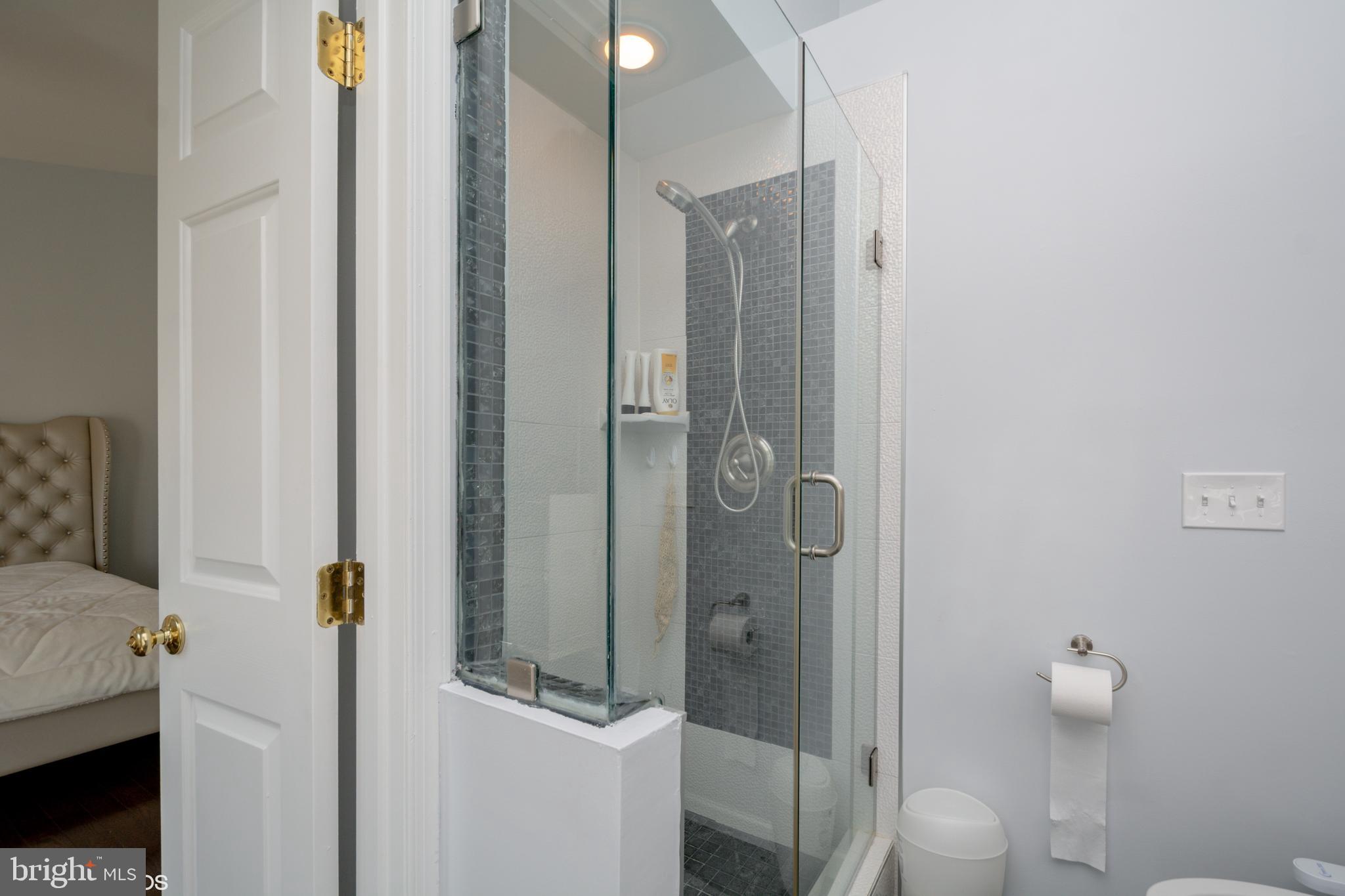 MADRILLON SPRINGS - Residential