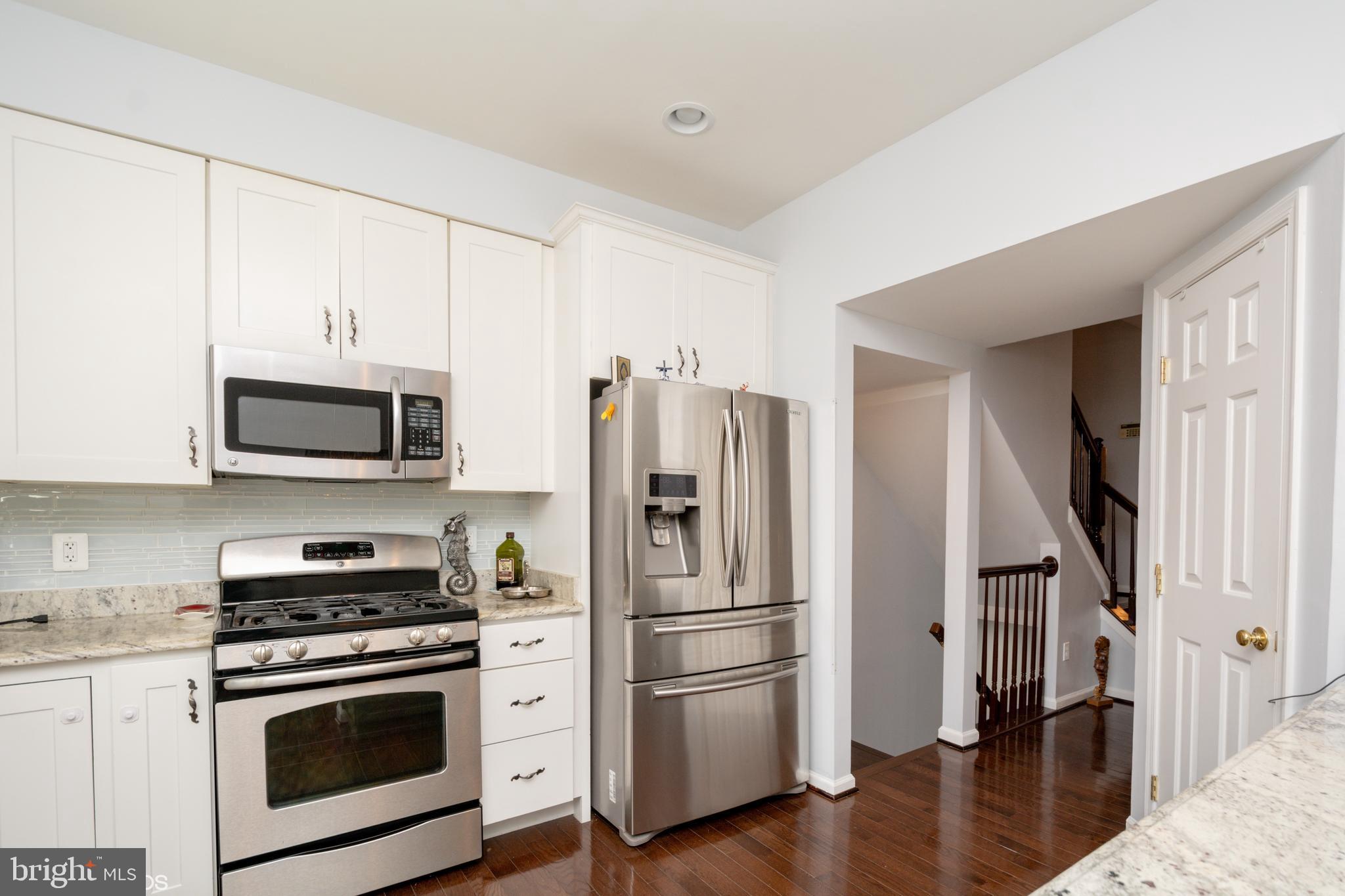 MADRILLON SPRINGS - Residential