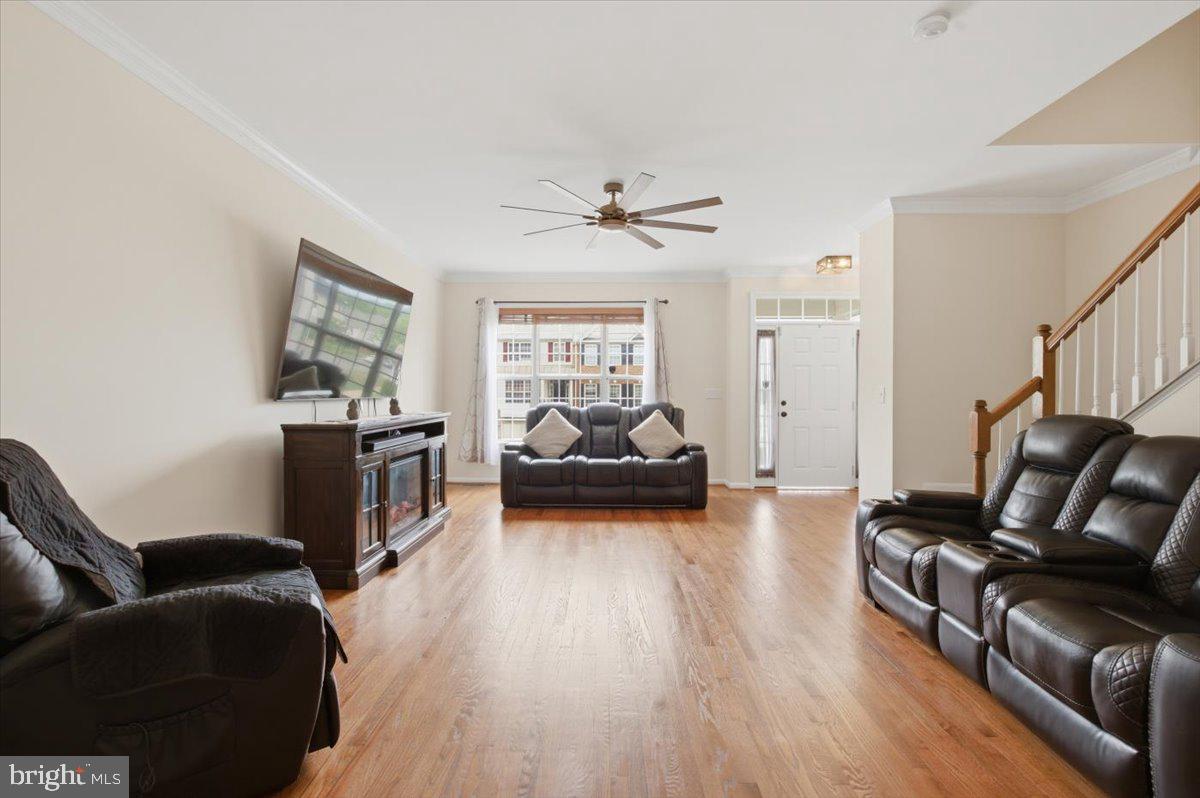 103 CORAL REEF COURT