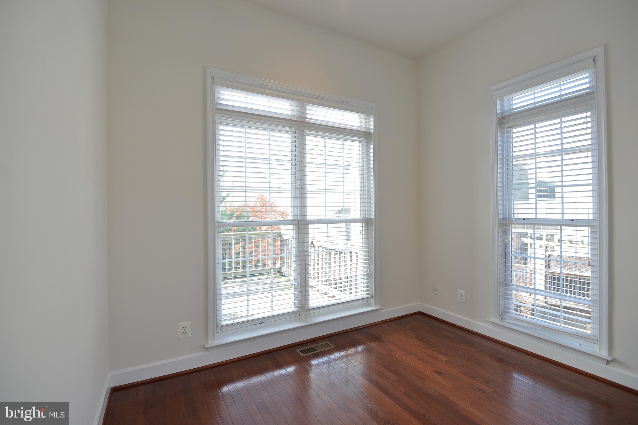 9272 LAUREL RIDGE CROSSING ROAD