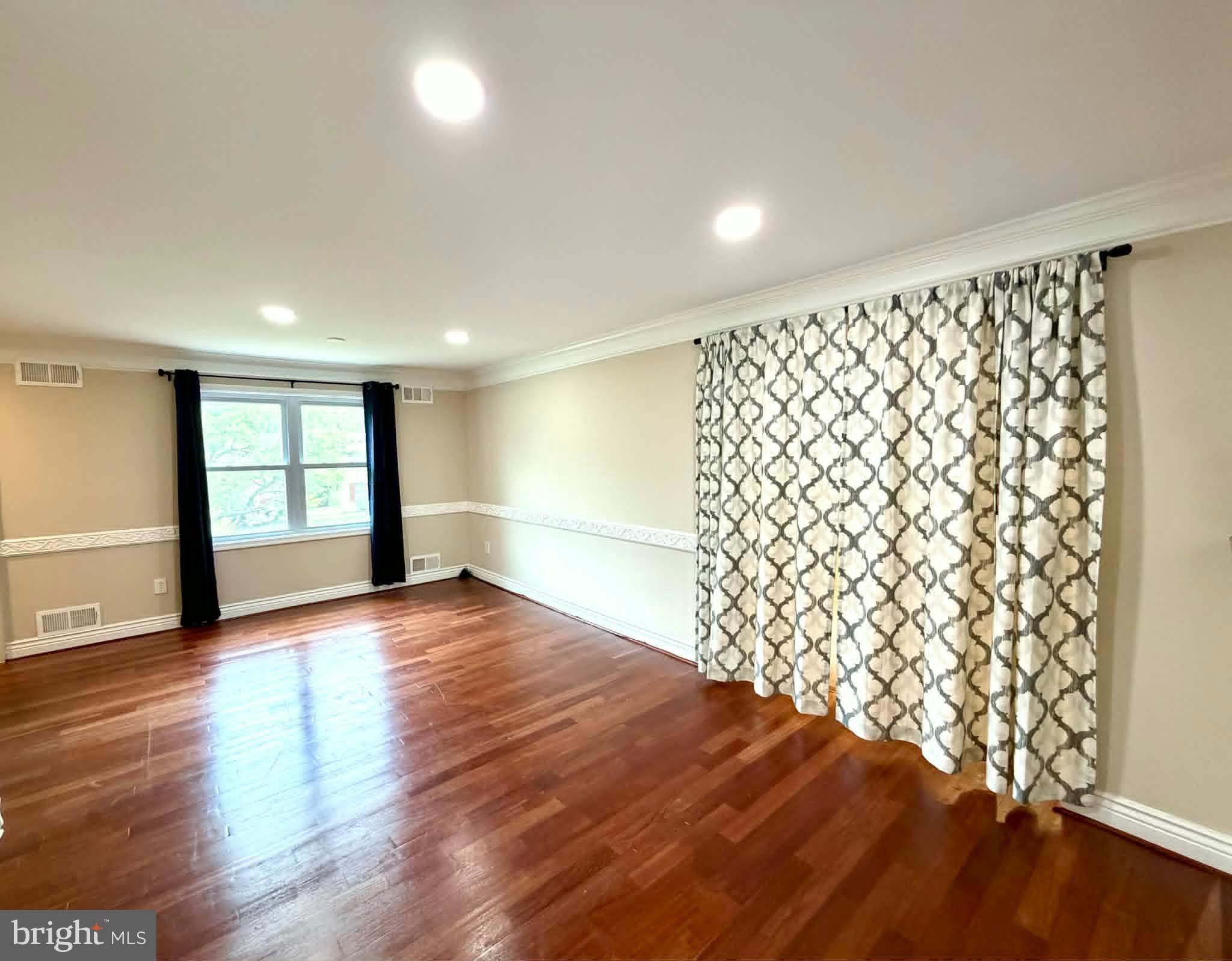 FAIRLAND ESTATES - Residential