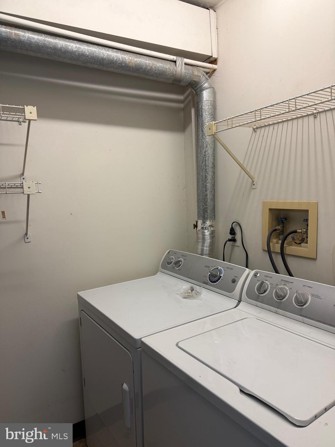 DELAIRE LANDING - Residential