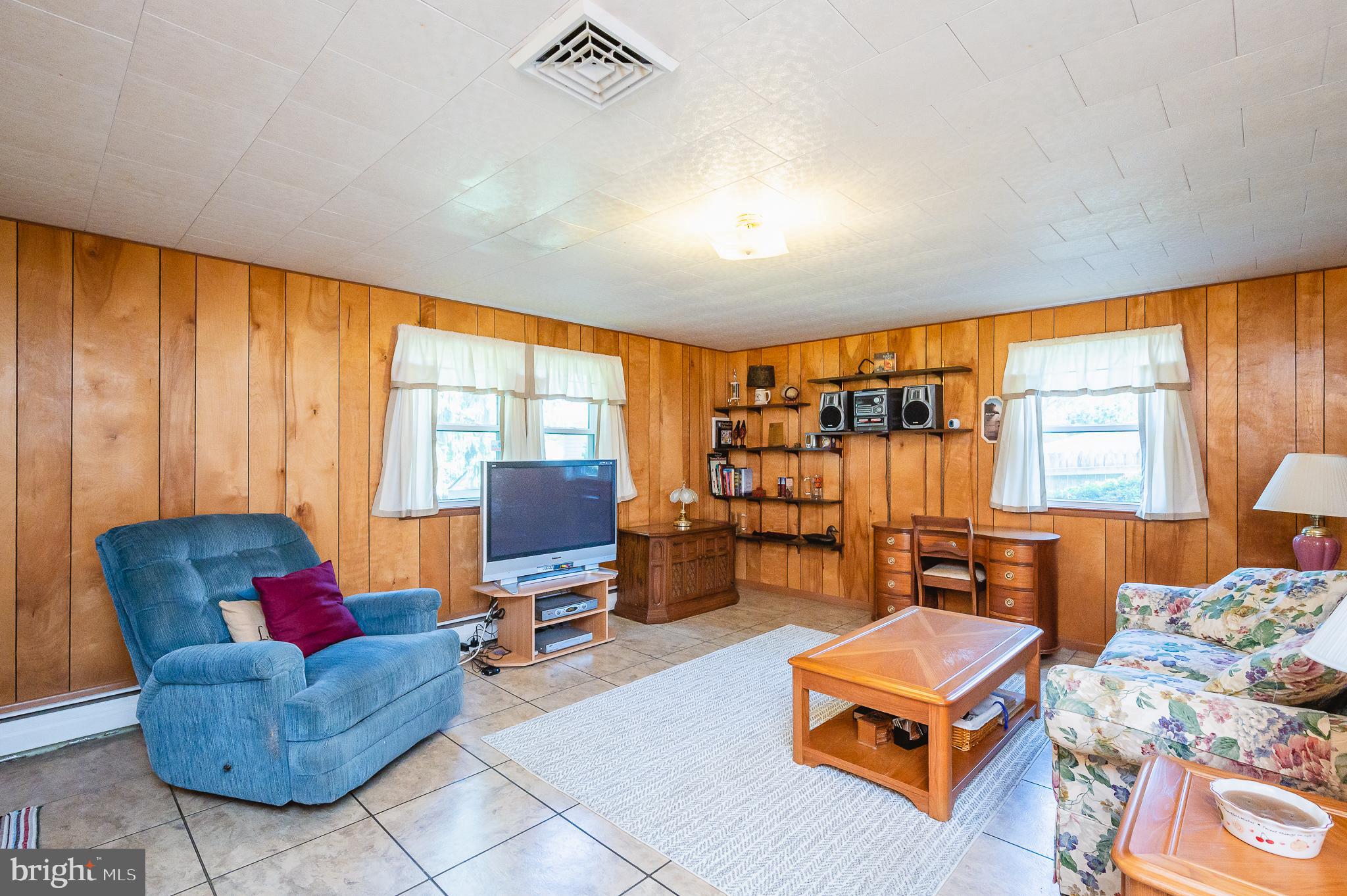 CAMPUS HILLS - Residential