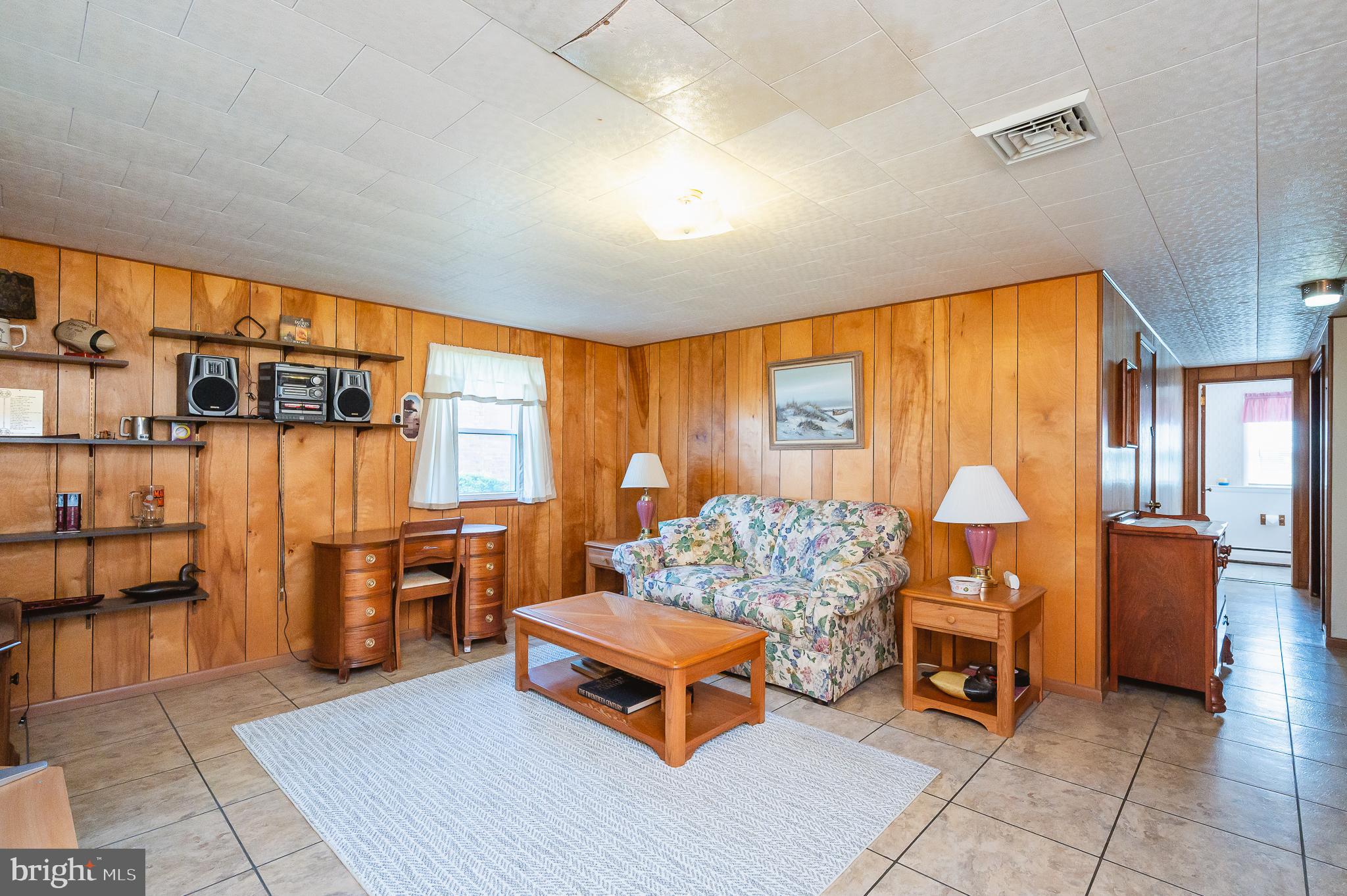 CAMPUS HILLS - Residential