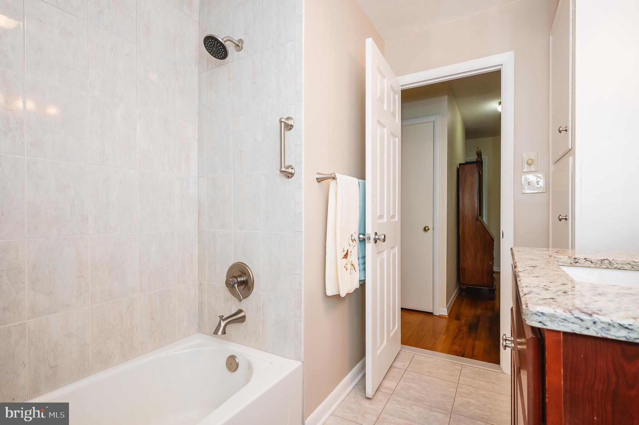 CAMPUS HILLS - Residential