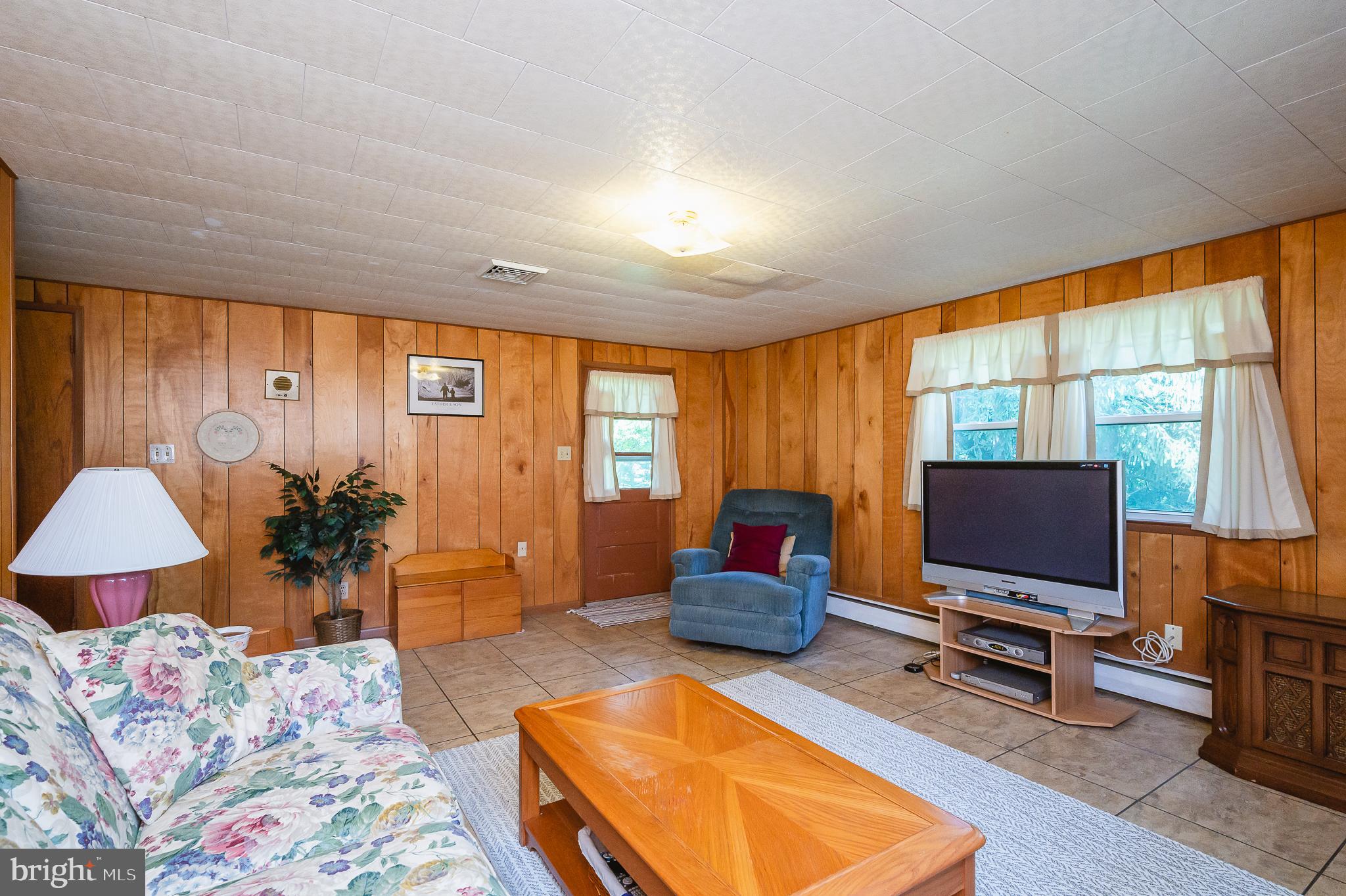 CAMPUS HILLS - Residential