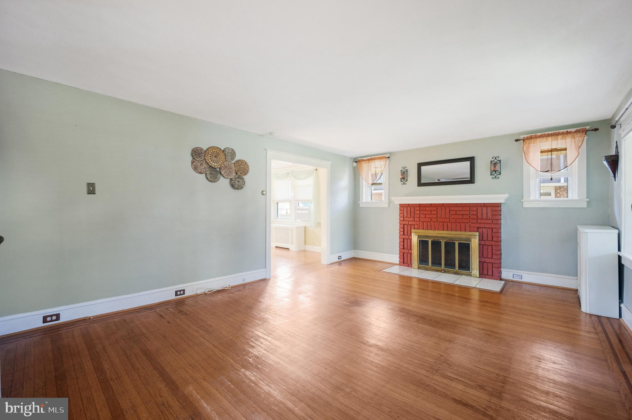 953 FOSS AVENUE