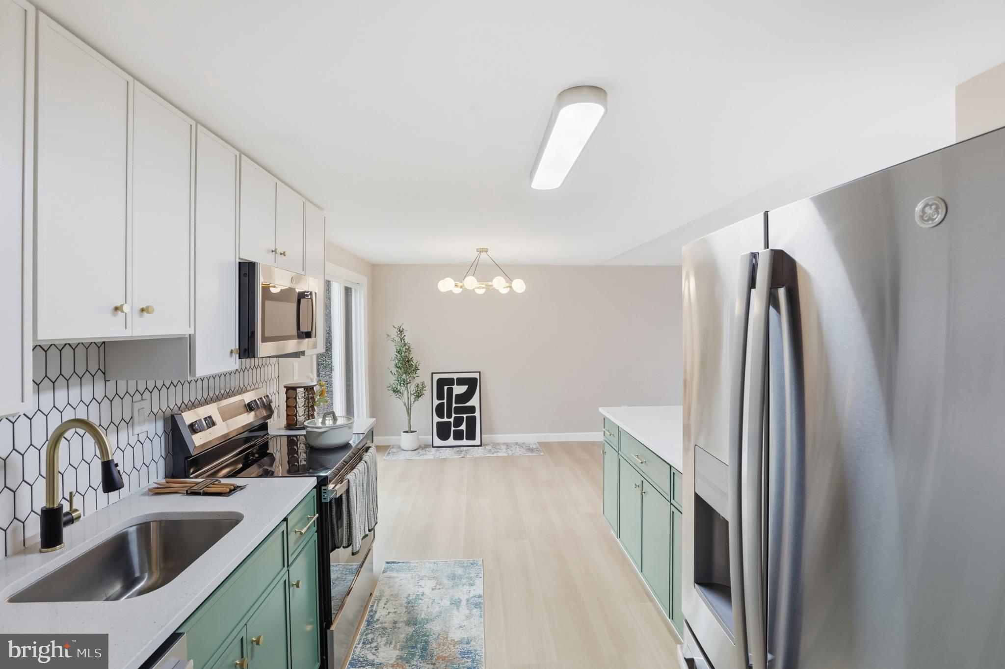 VILLAGE OF LONG REACH - Residential