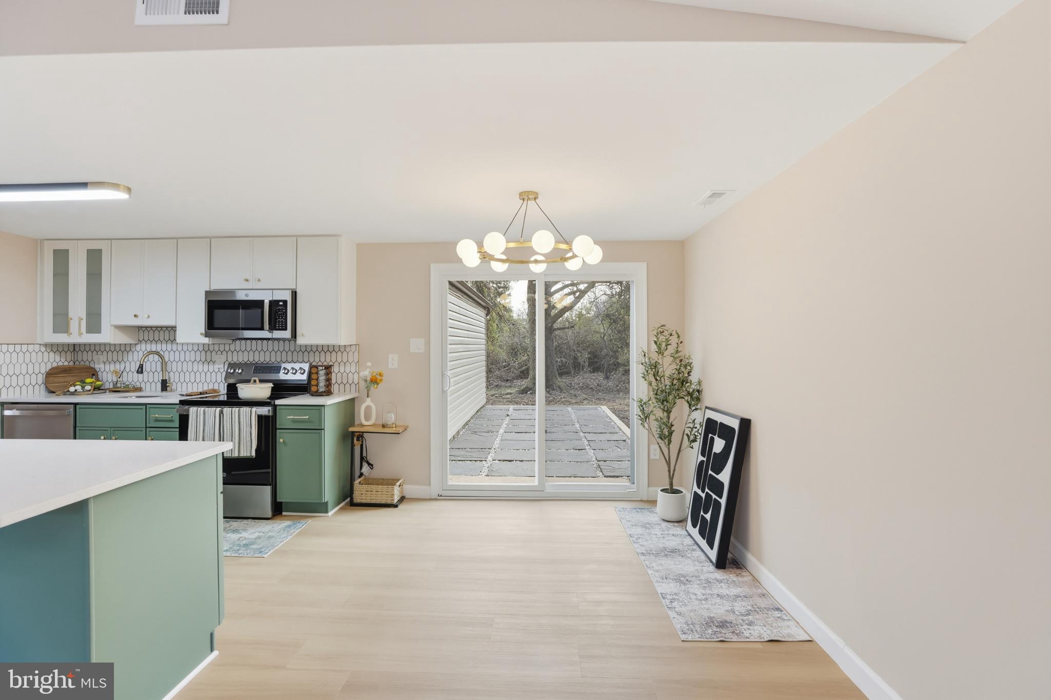 VILLAGE OF LONG REACH - Residential