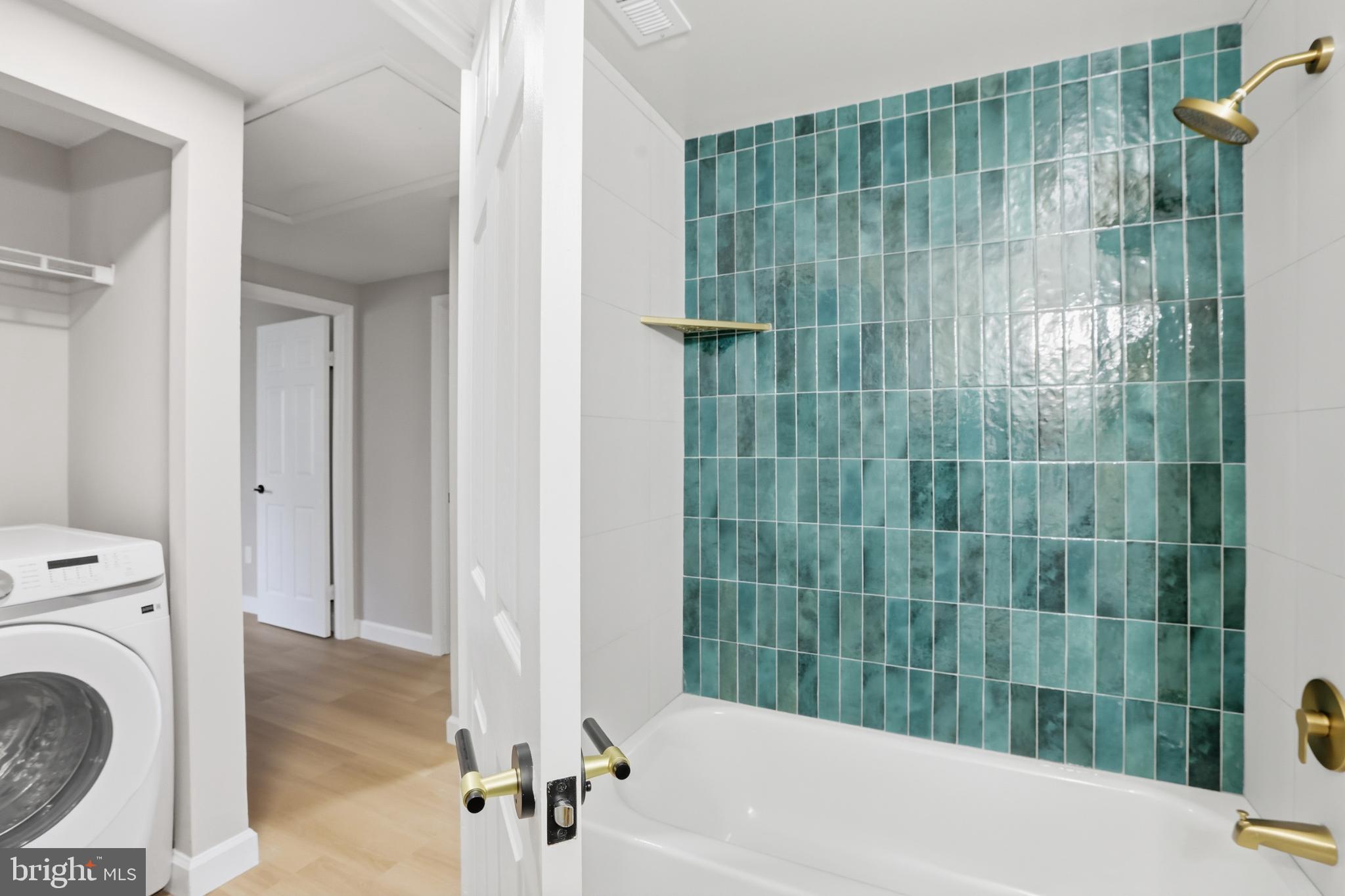 VILLAGE OF LONG REACH - Residential