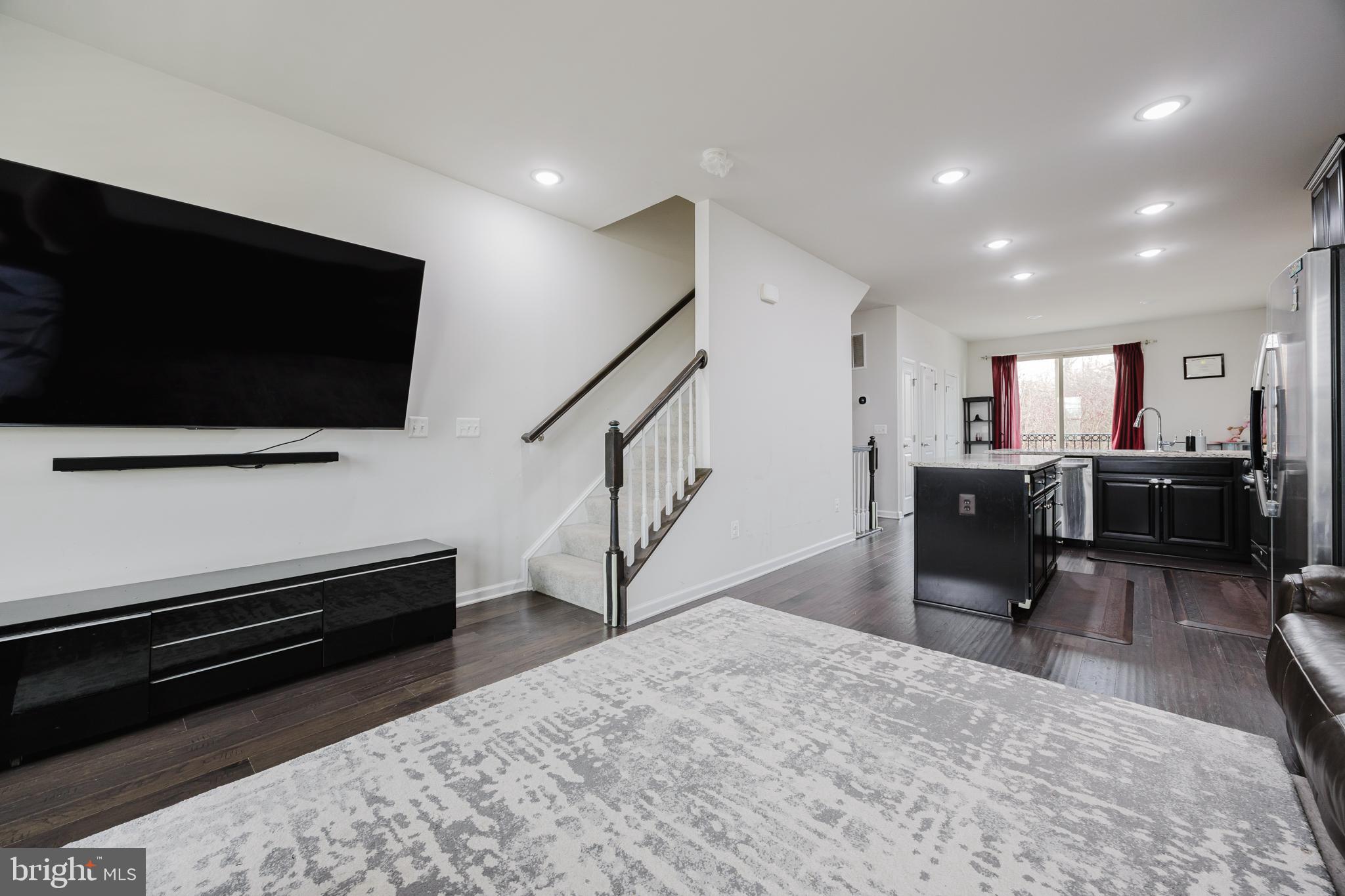 TRAILSIDE - Residential