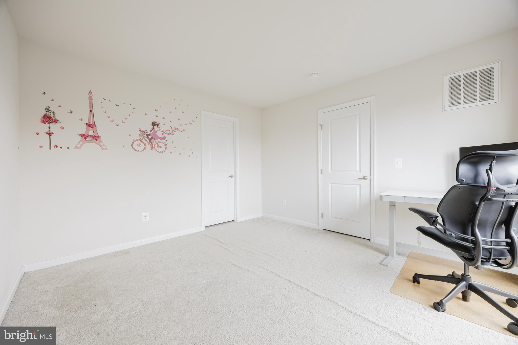 TRAILSIDE - Residential