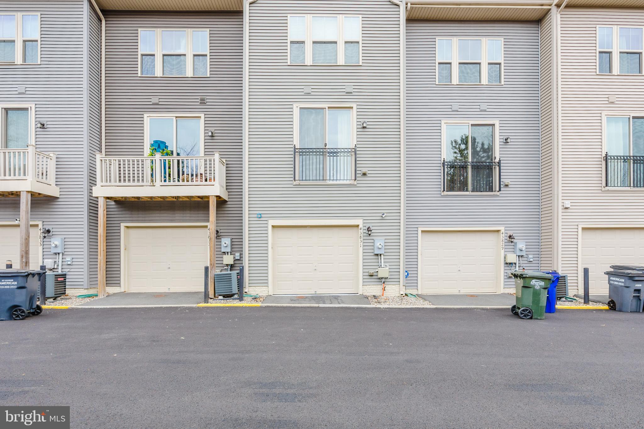 TRAILSIDE - Residential