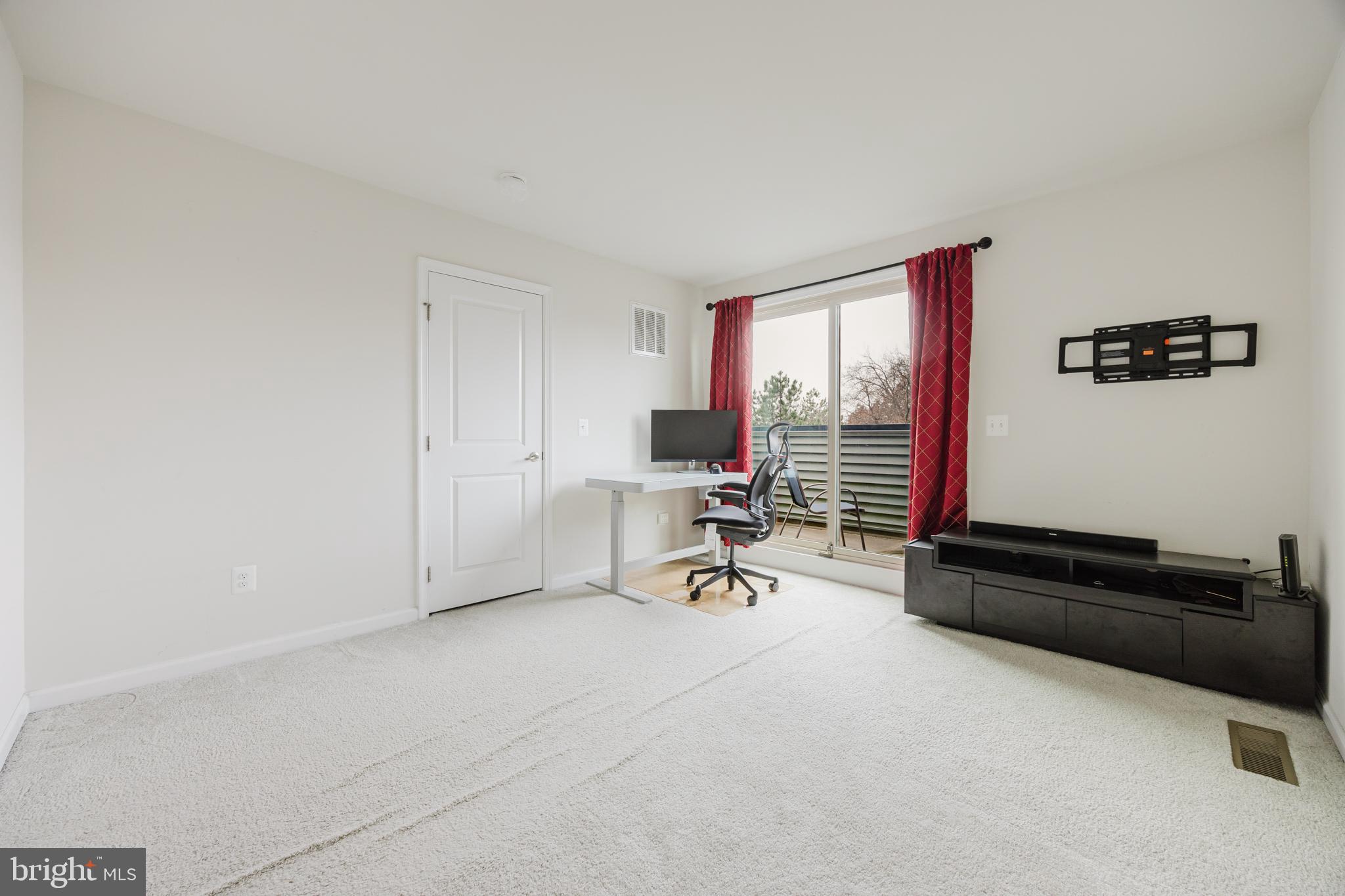 TRAILSIDE - Residential