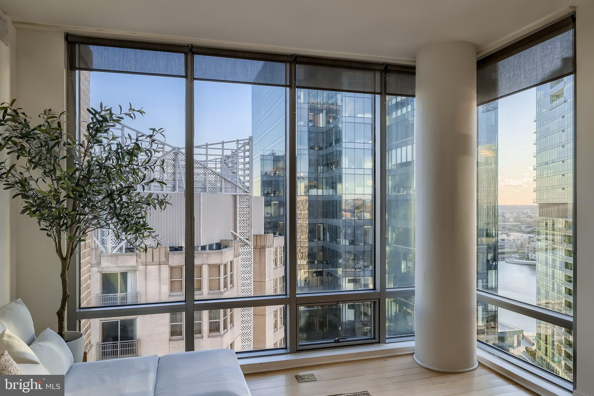 HARBOR EAST - Residential