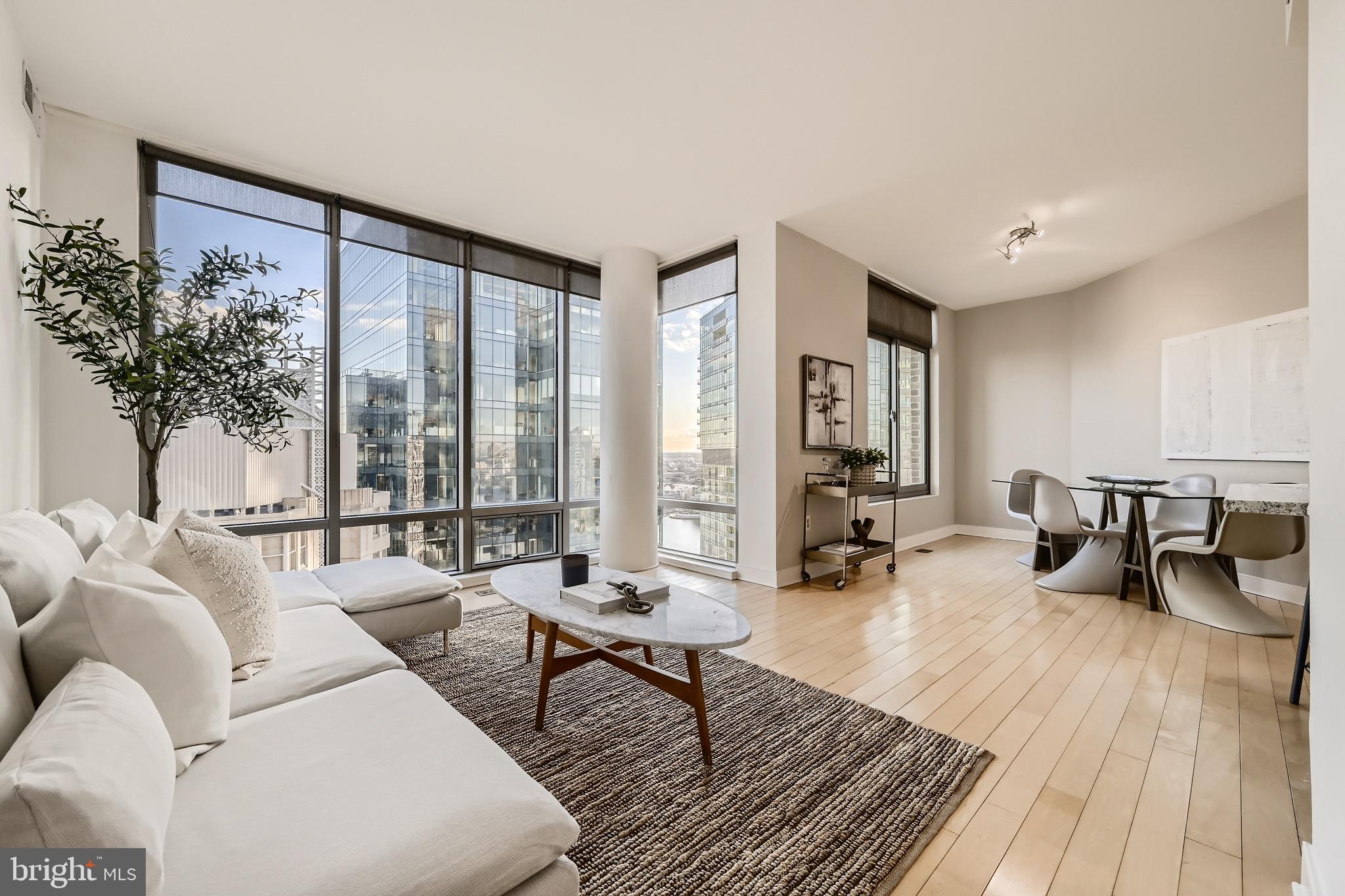 HARBOR EAST - Residential