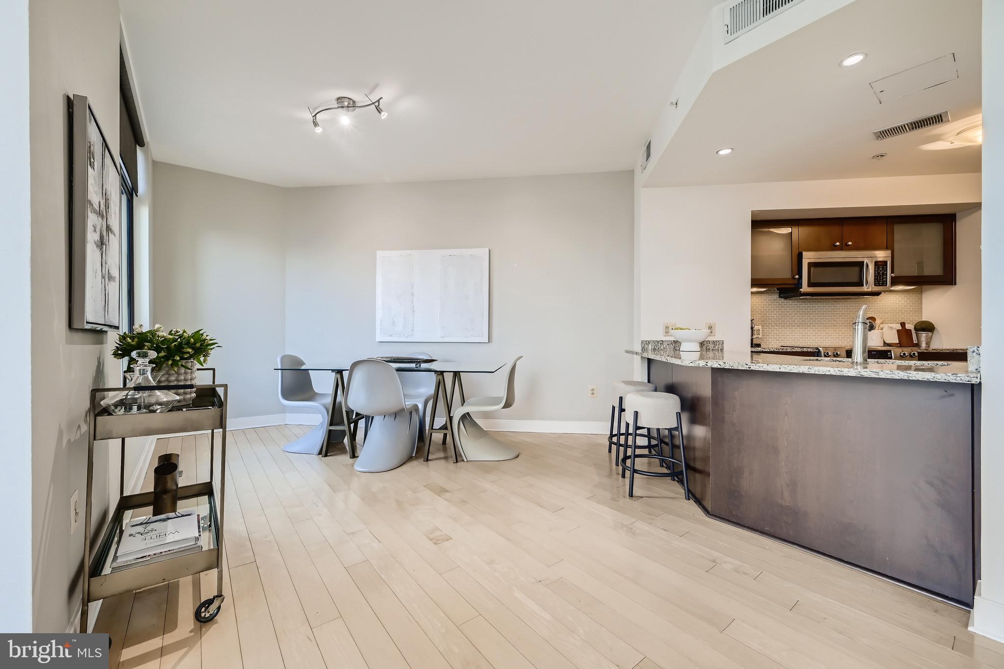 HARBOR EAST - Residential