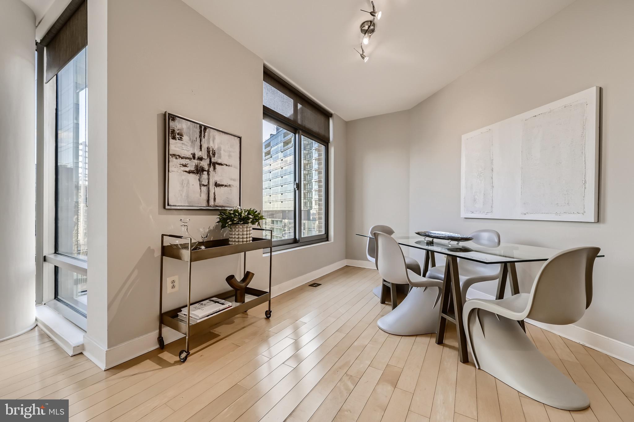 HARBOR EAST - Residential