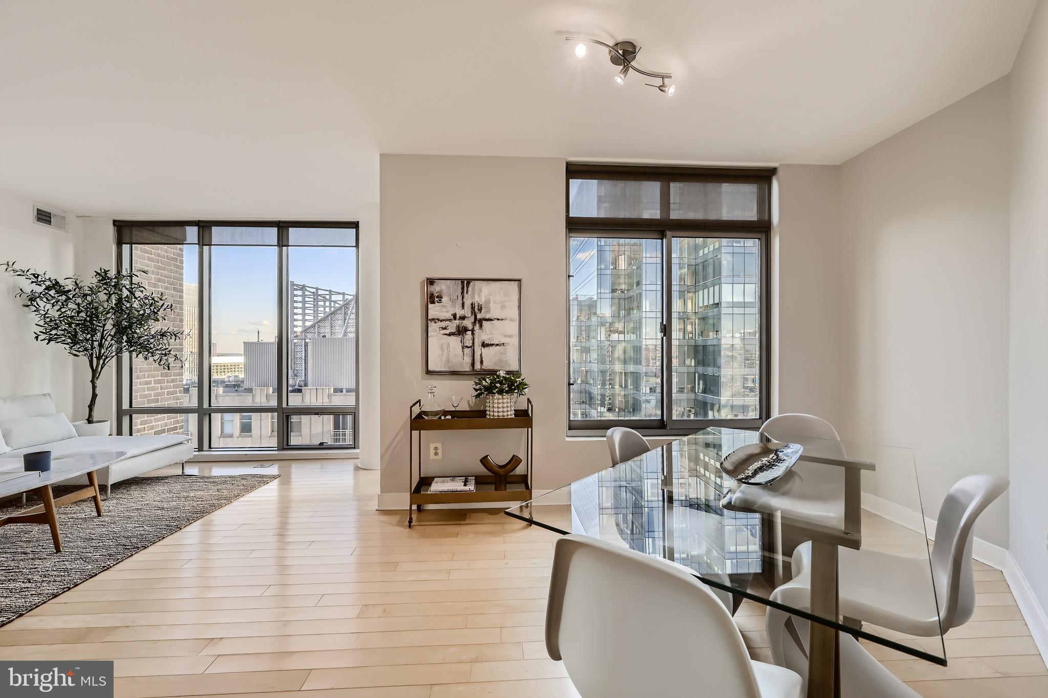 HARBOR EAST - Residential