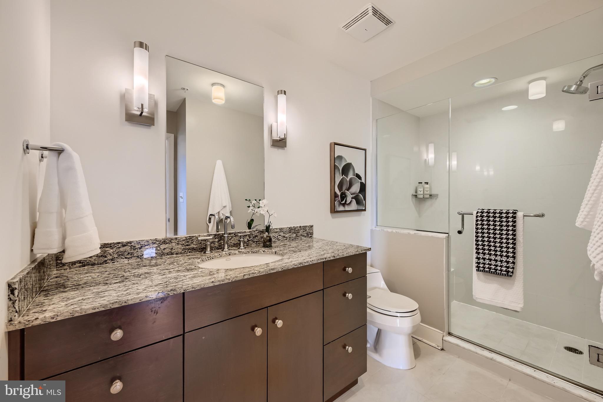 HARBOR EAST - Residential