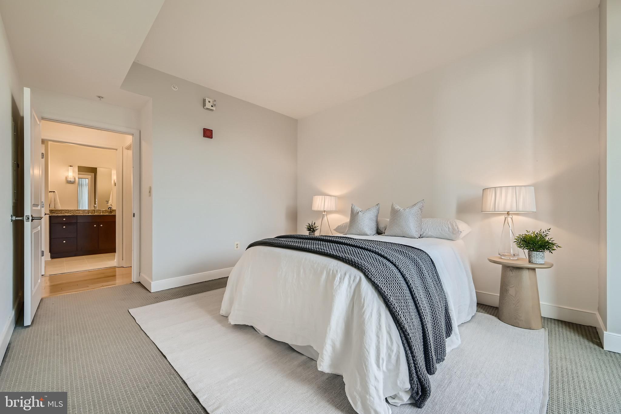 HARBOR EAST - Residential