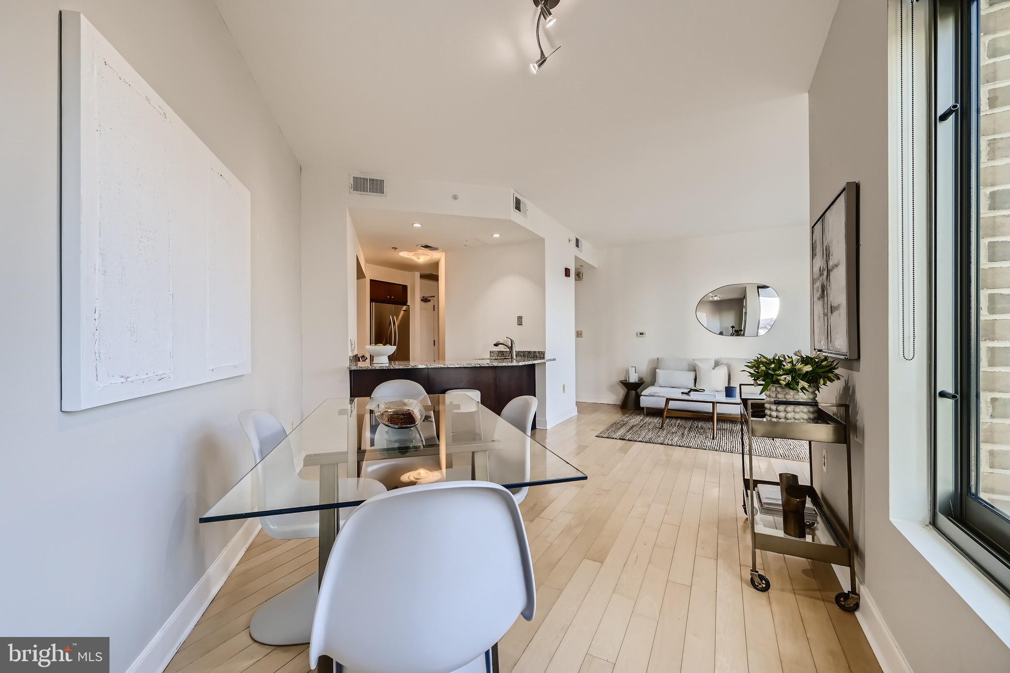 HARBOR EAST - Residential