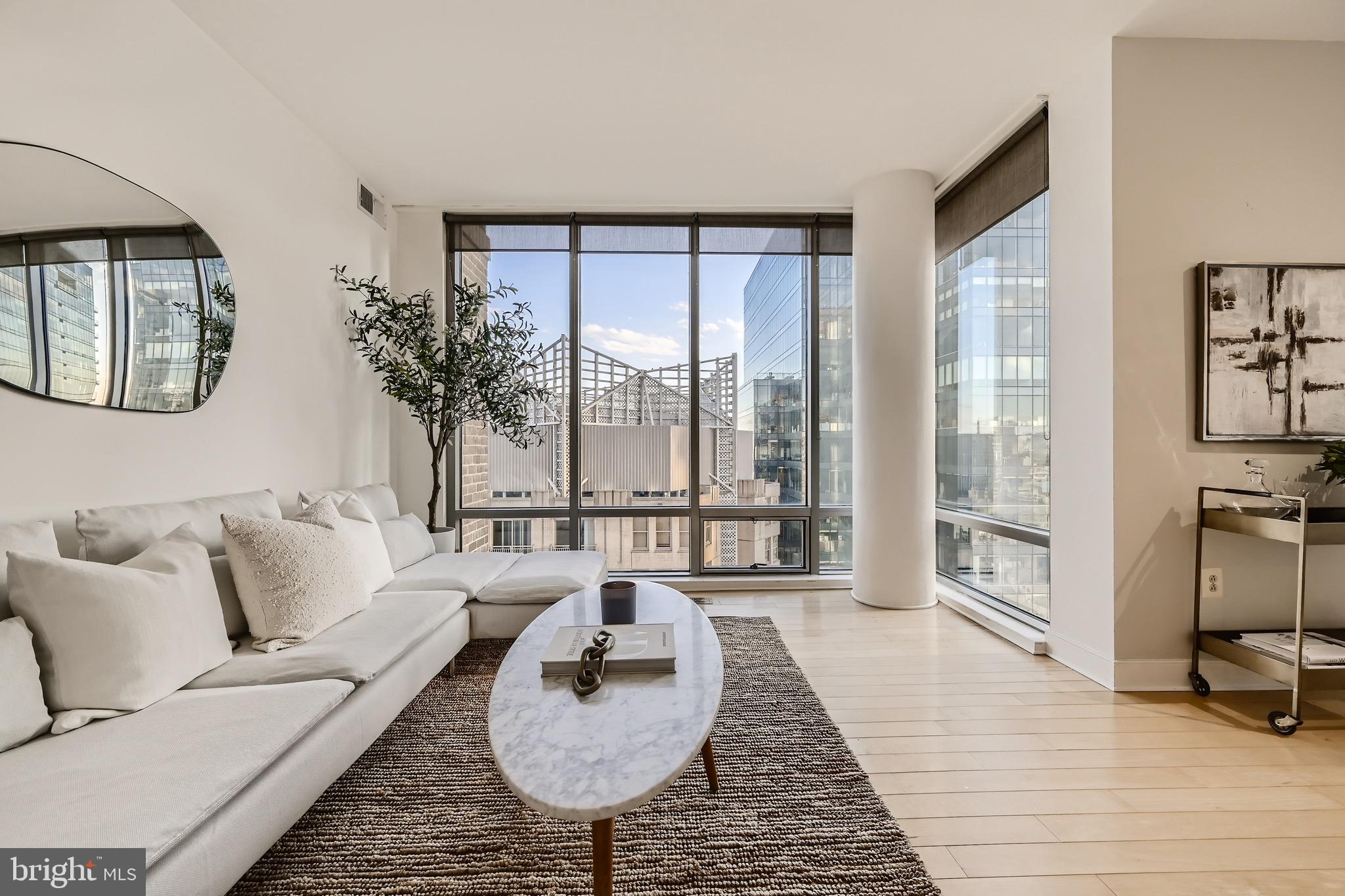 HARBOR EAST - Residential